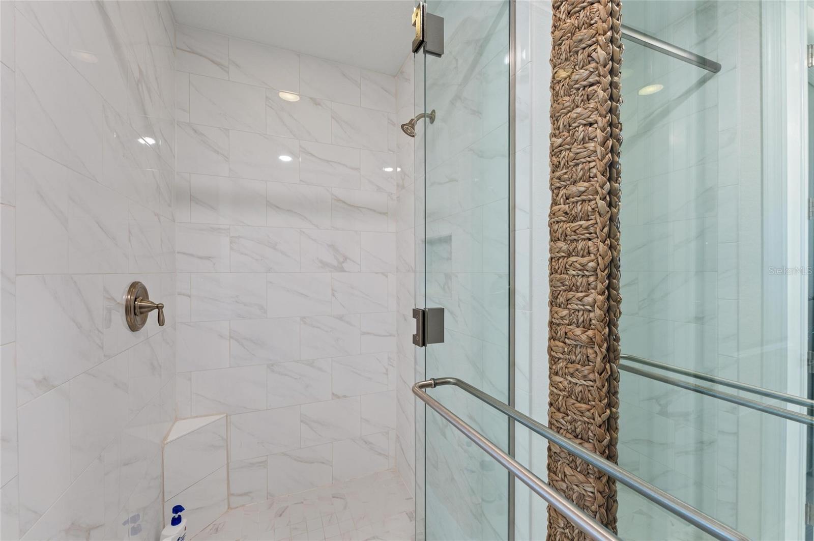 387 ARUBA CIR #301