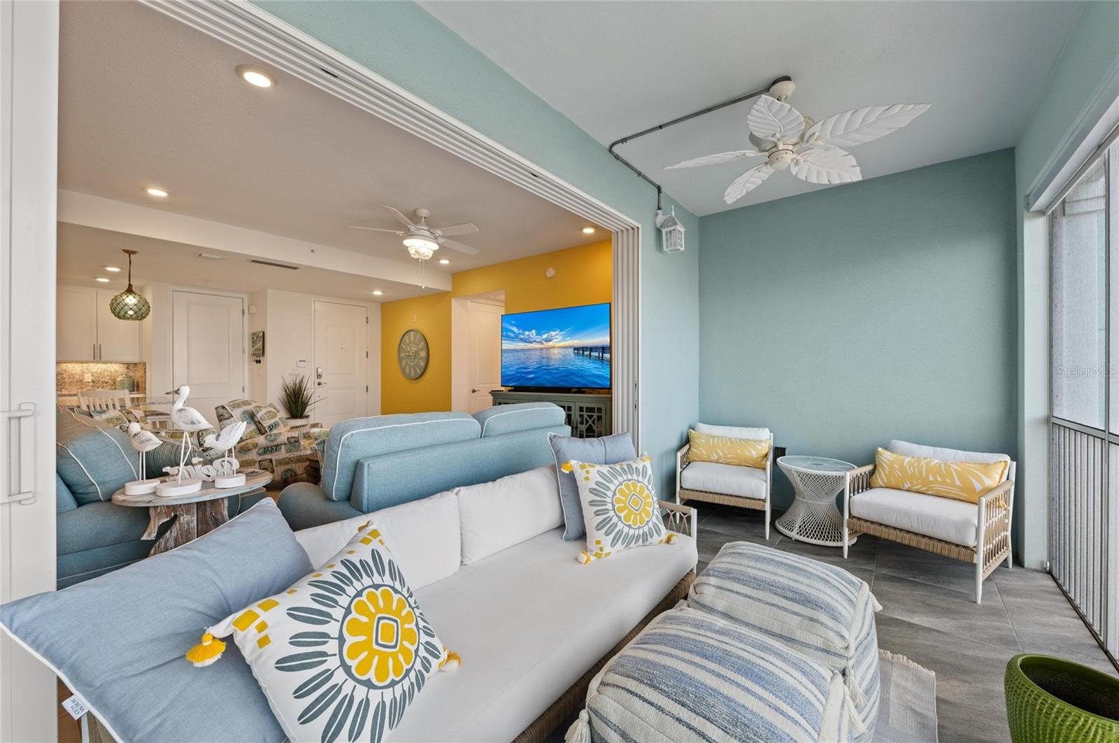387 ARUBA CIR #301