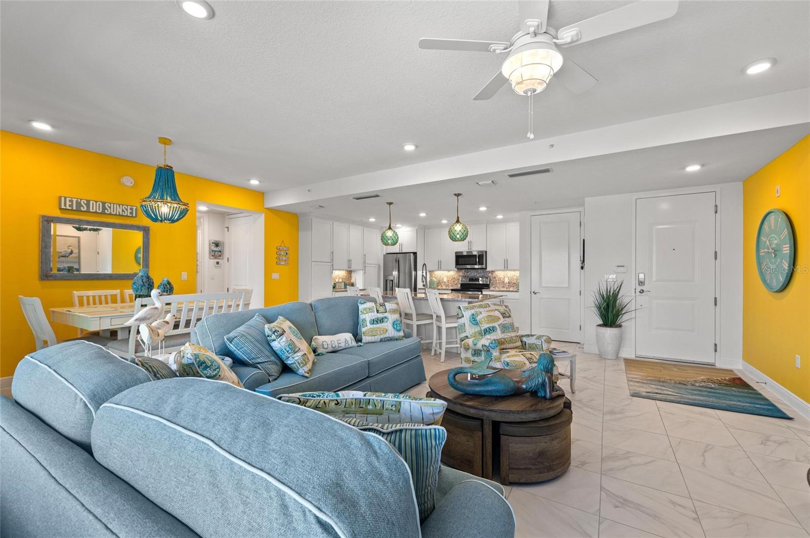 387 ARUBA CIR #301