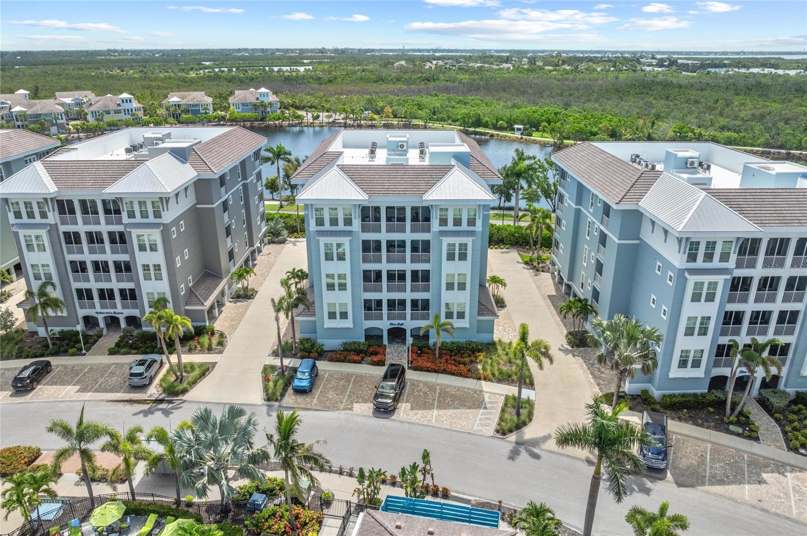 387 ARUBA CIR #301