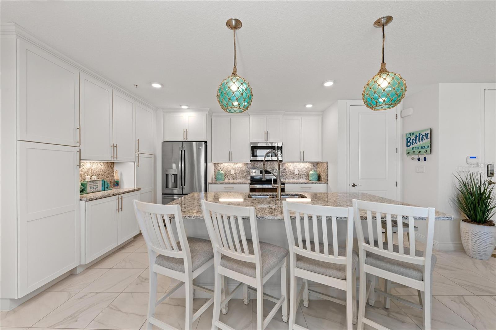 387 ARUBA CIR #301