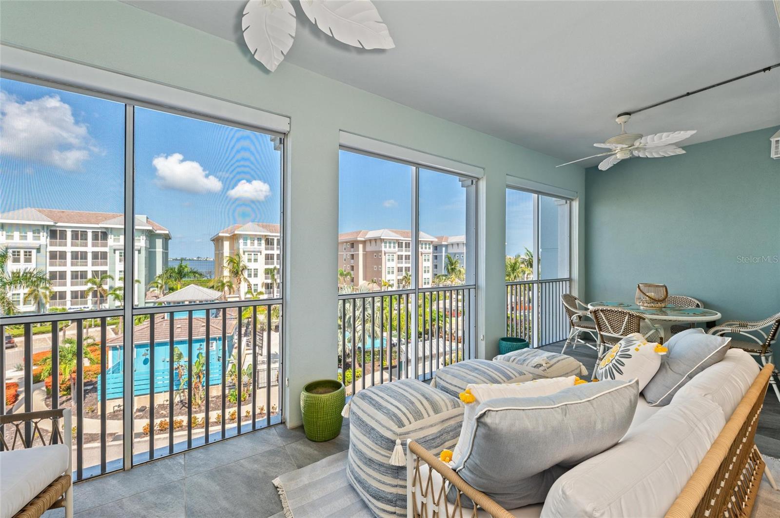 387 ARUBA CIR #301