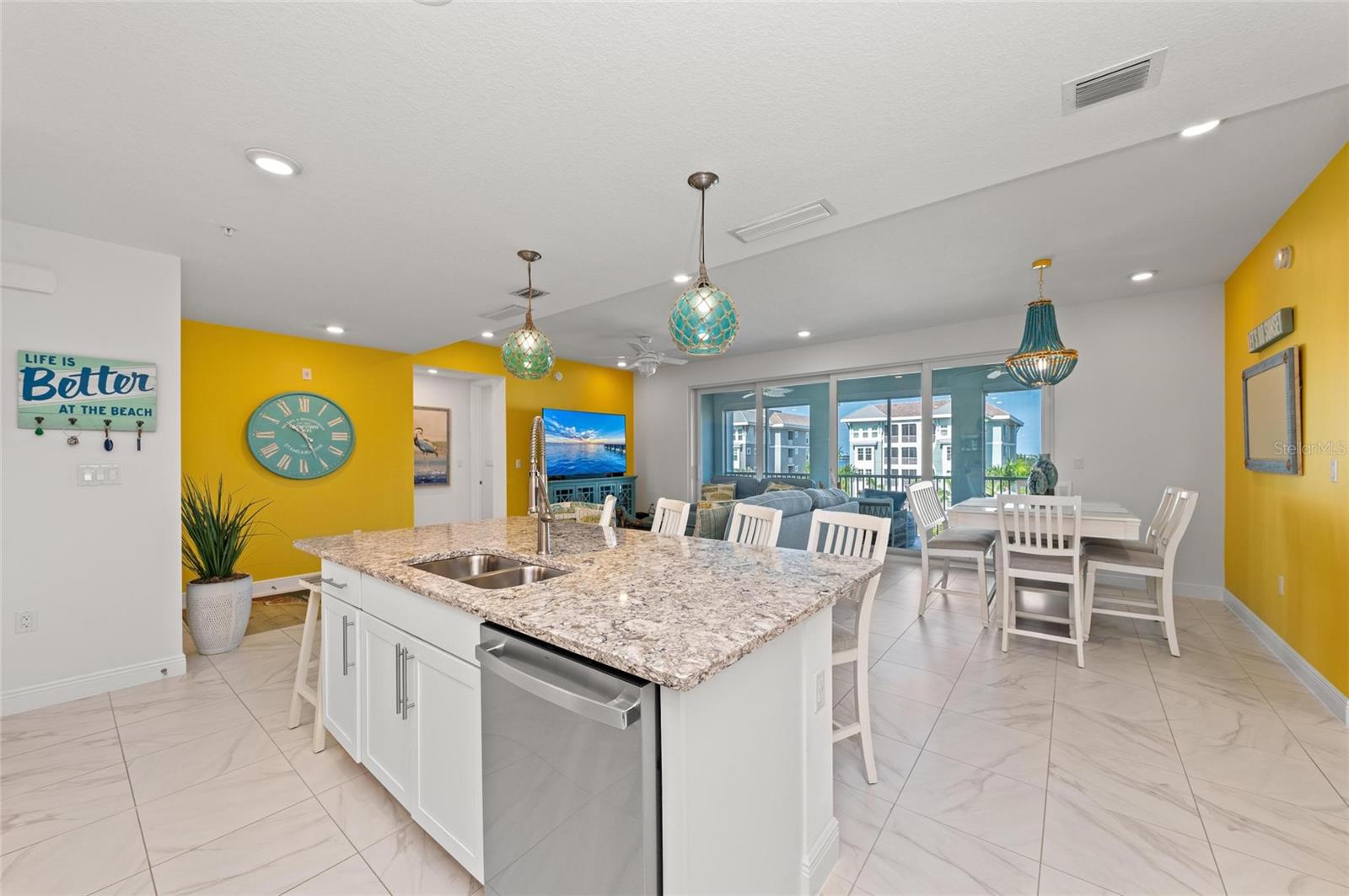 387 ARUBA CIR #301