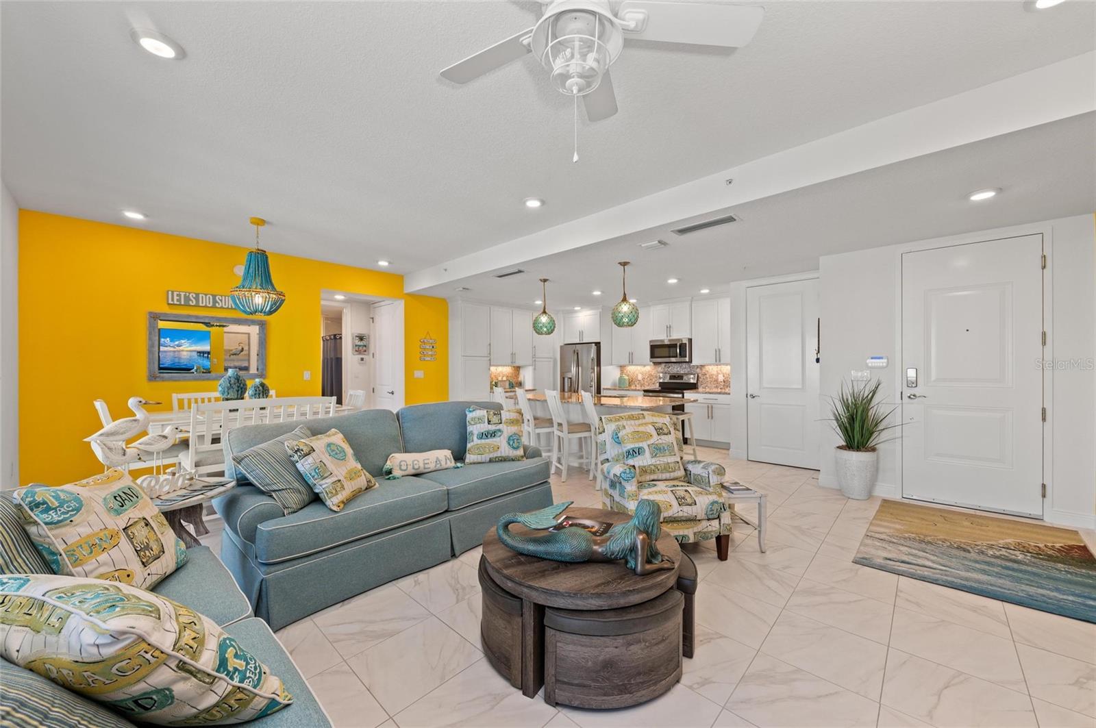 387 ARUBA CIR #301