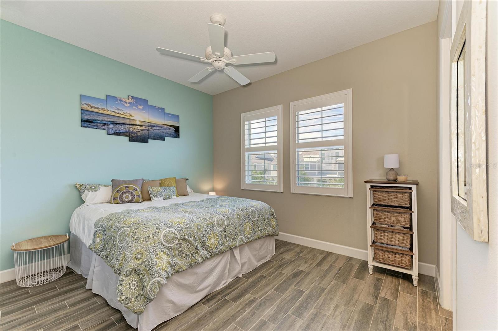 367 COMPASS POINT DR #201