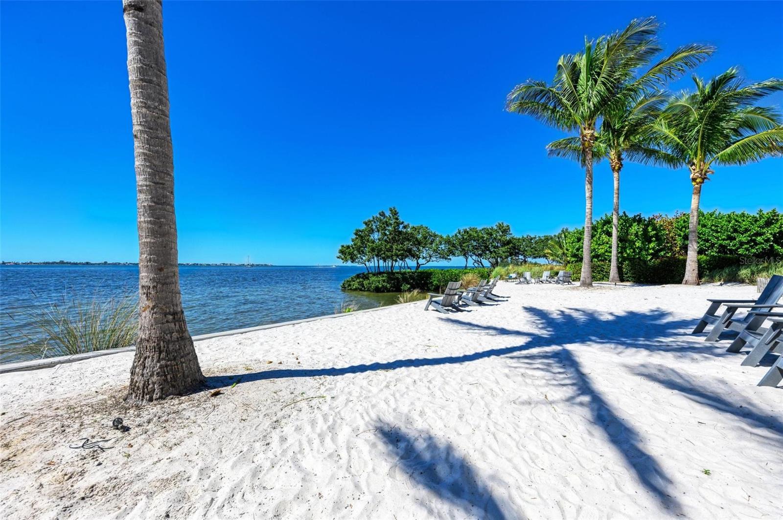 367 COMPASS POINT DR #201