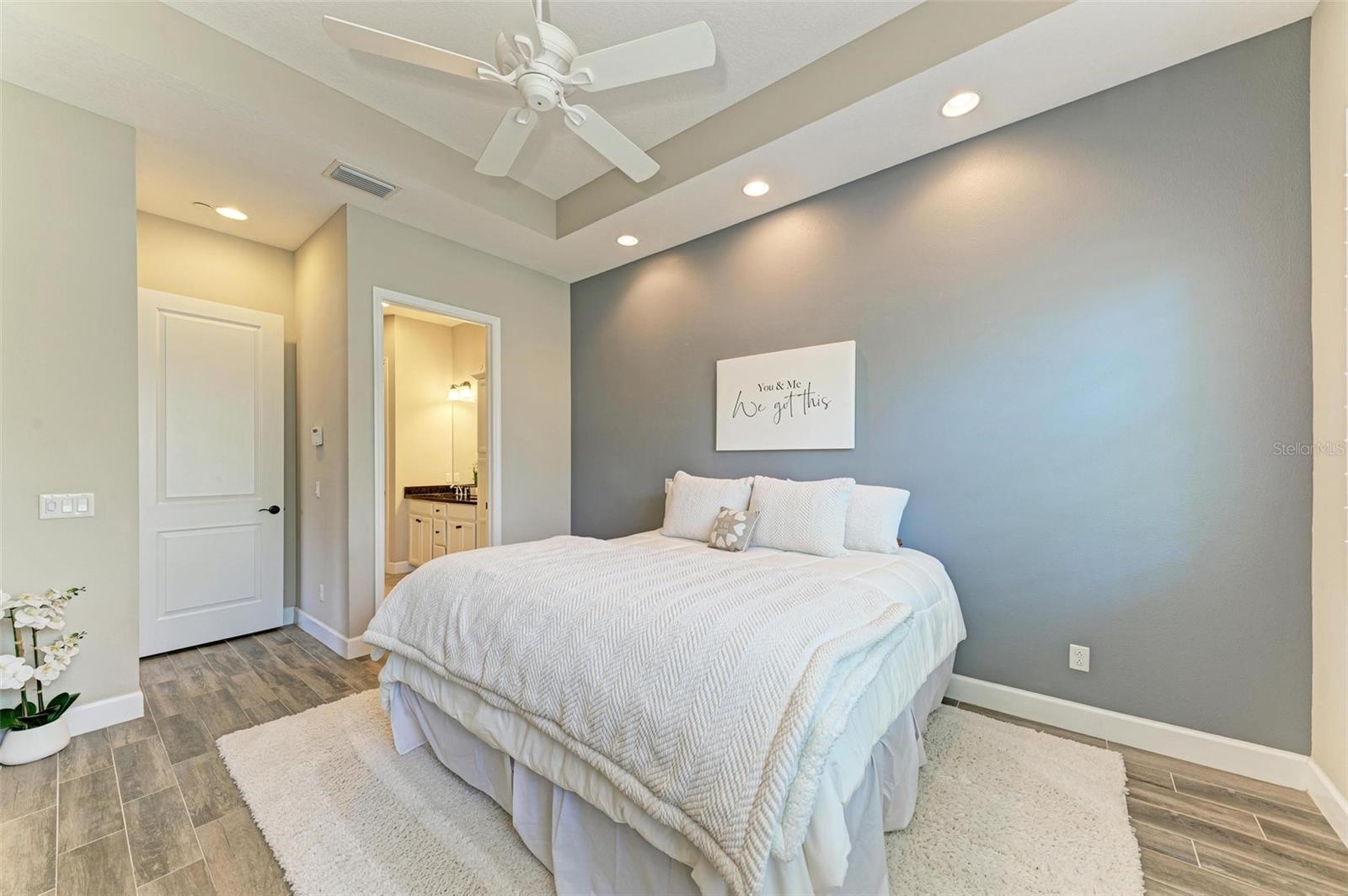 367 COMPASS POINT DR #201