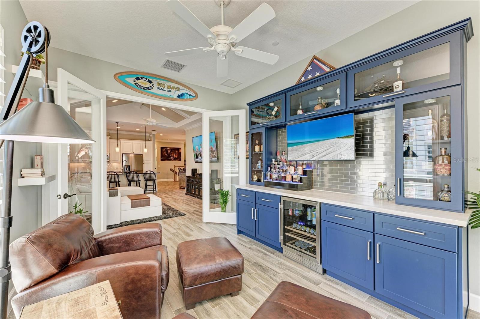 367 COMPASS POINT DR #201