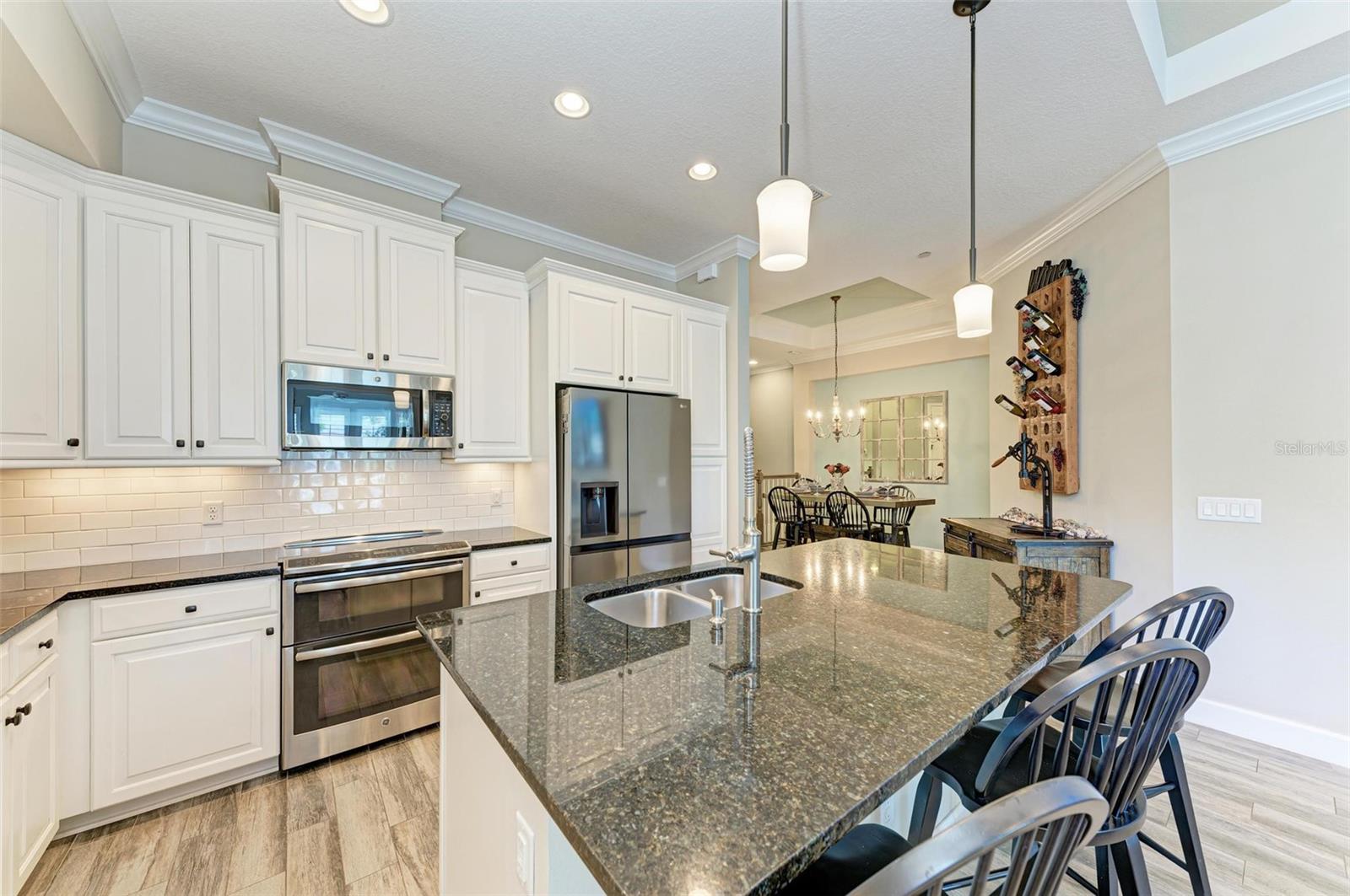 367 COMPASS POINT DR #201