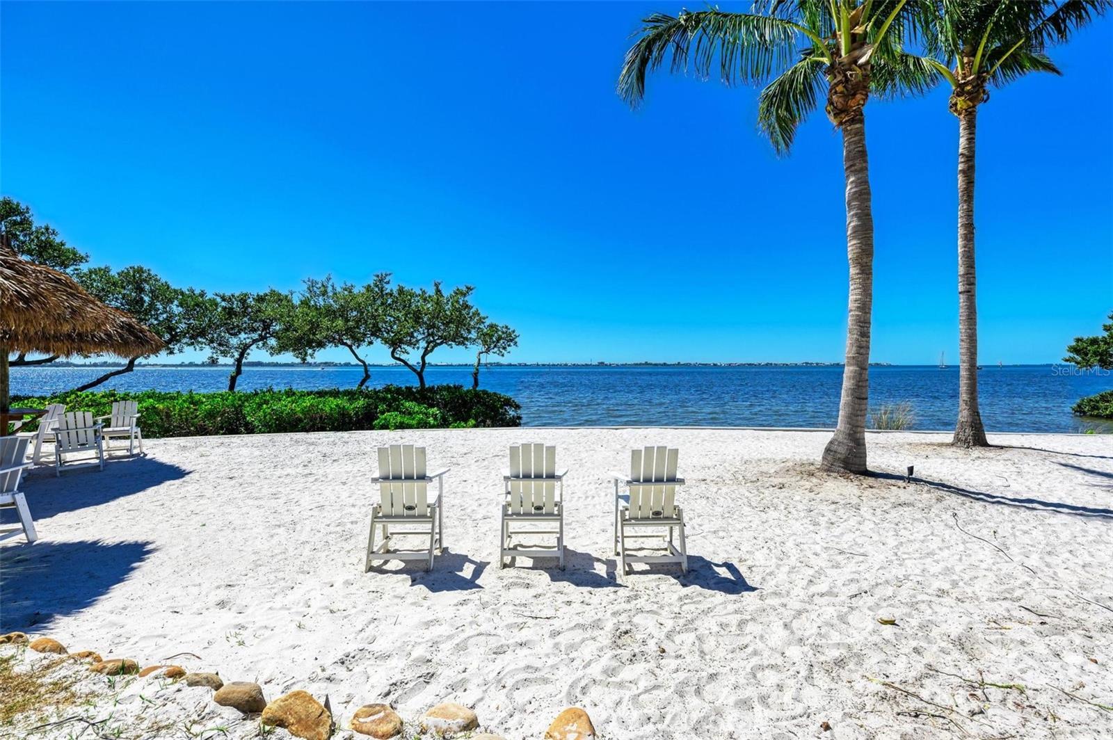 367 COMPASS POINT DR #201