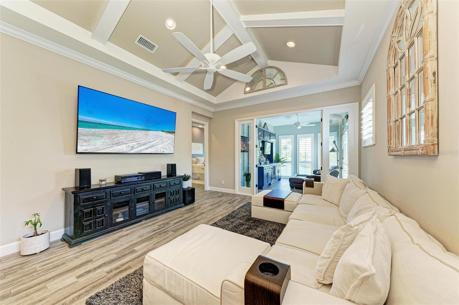 367 COMPASS POINT DR #201