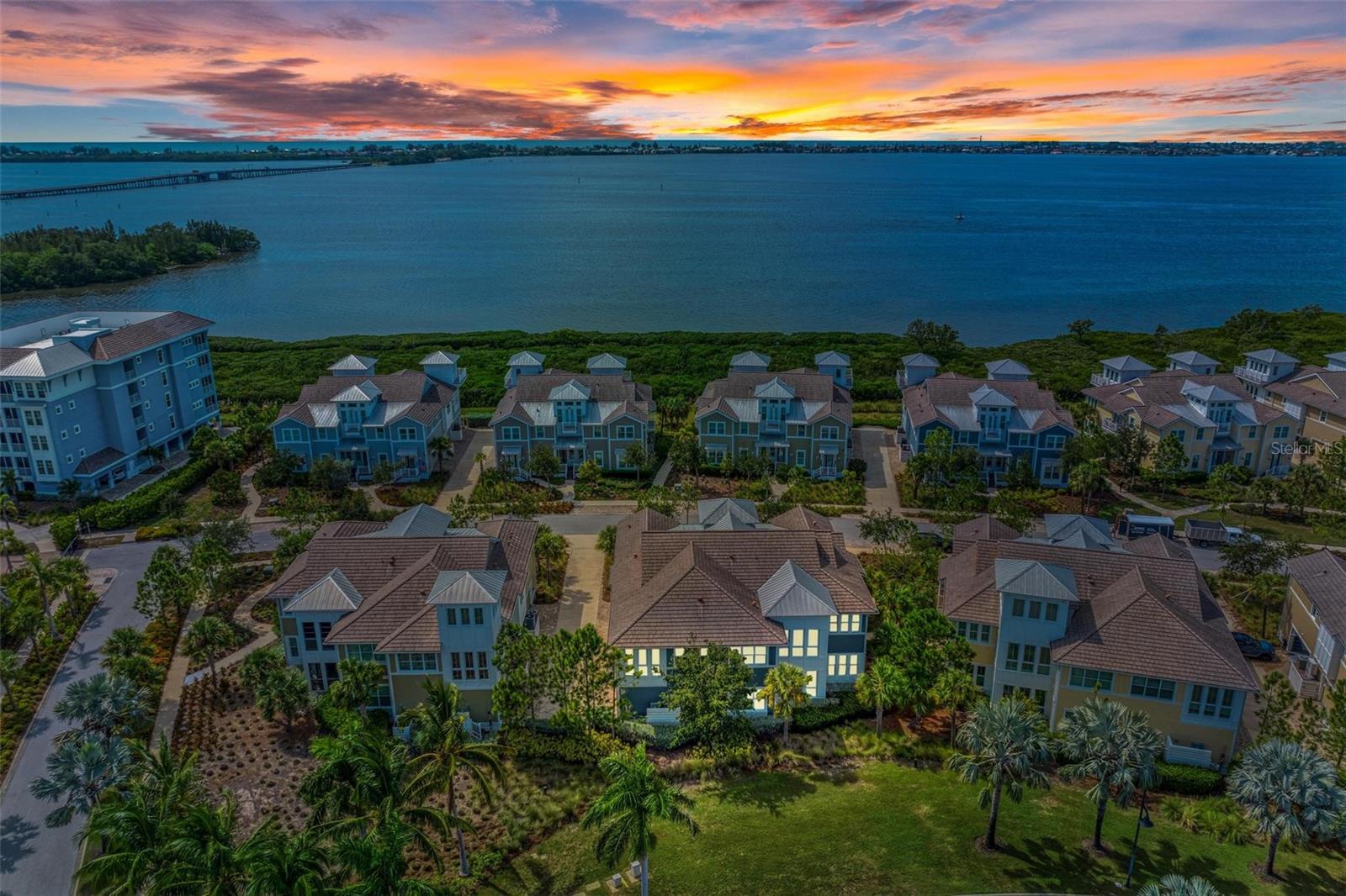 367 COMPASS POINT DR #201
