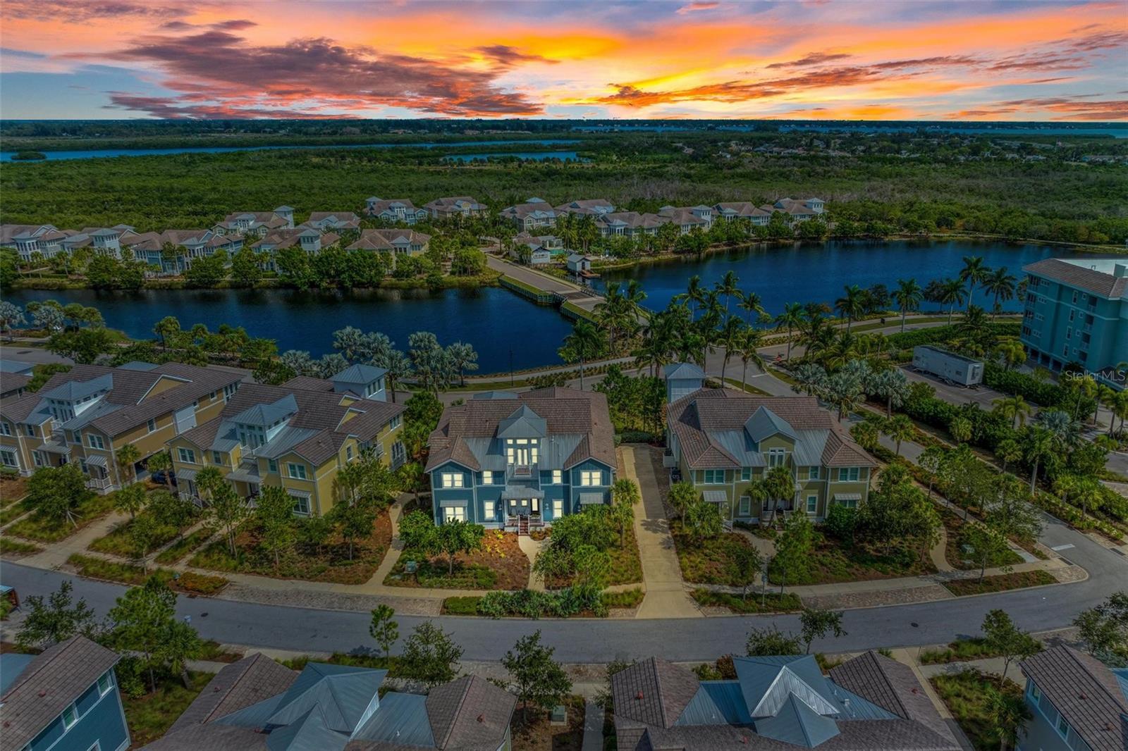 367 COMPASS POINT DR #201