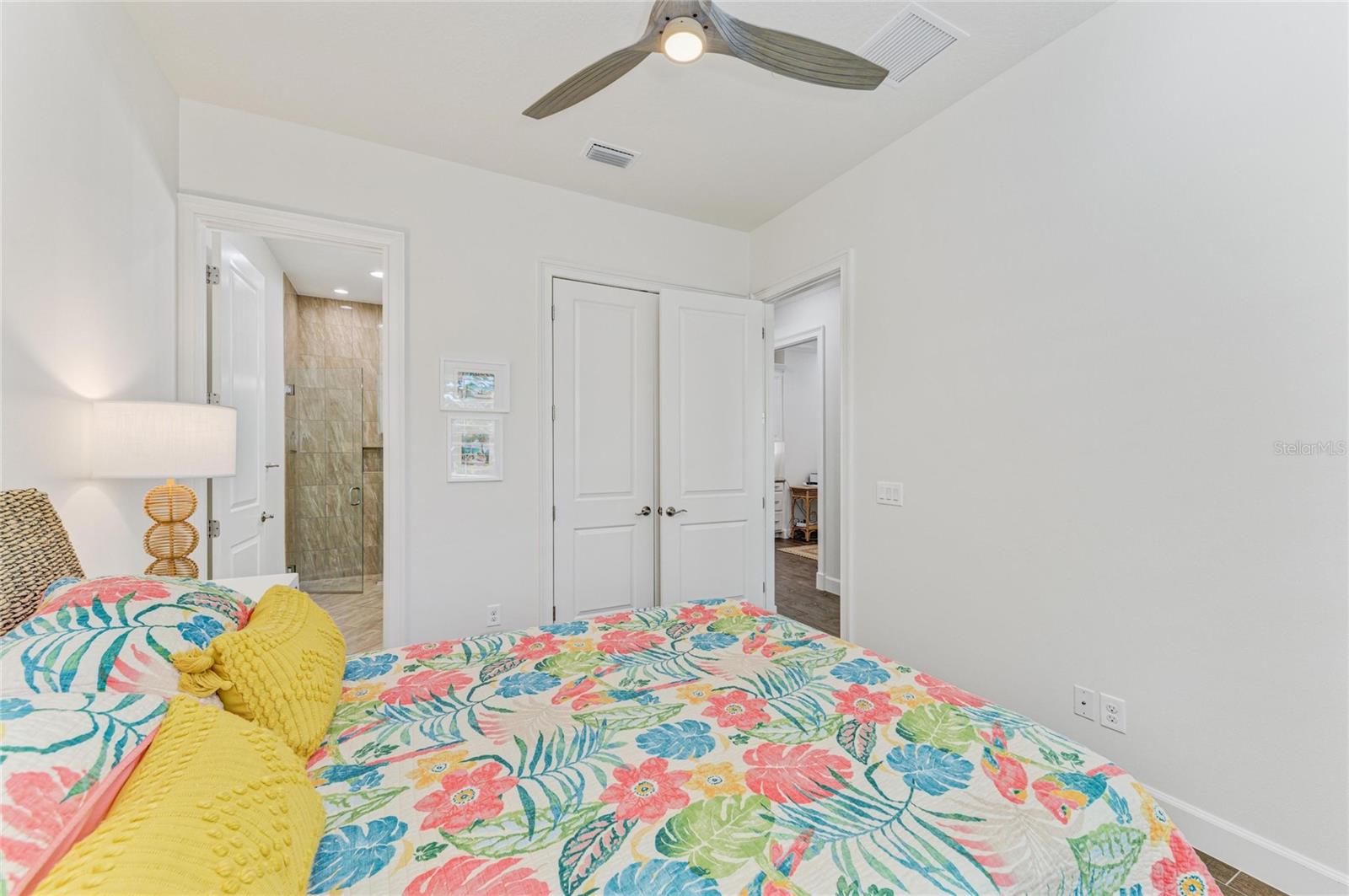 334 CASTAWAY CAY DR #101