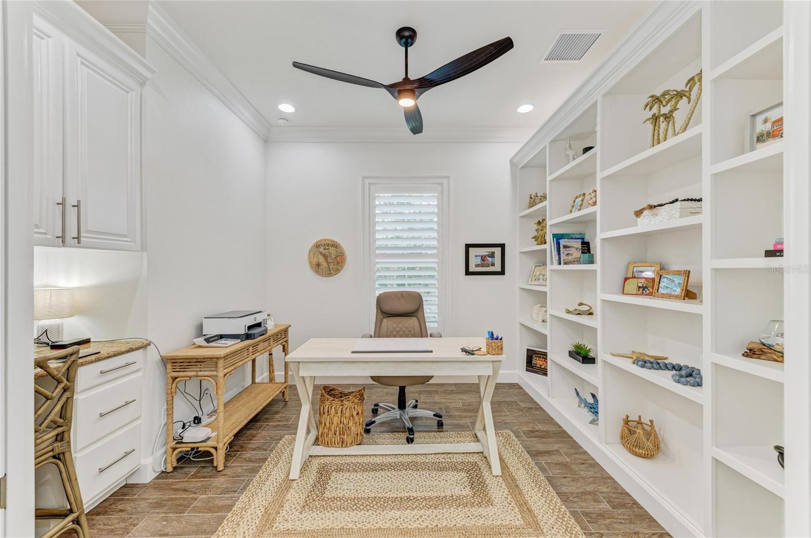 334 CASTAWAY CAY DR #101