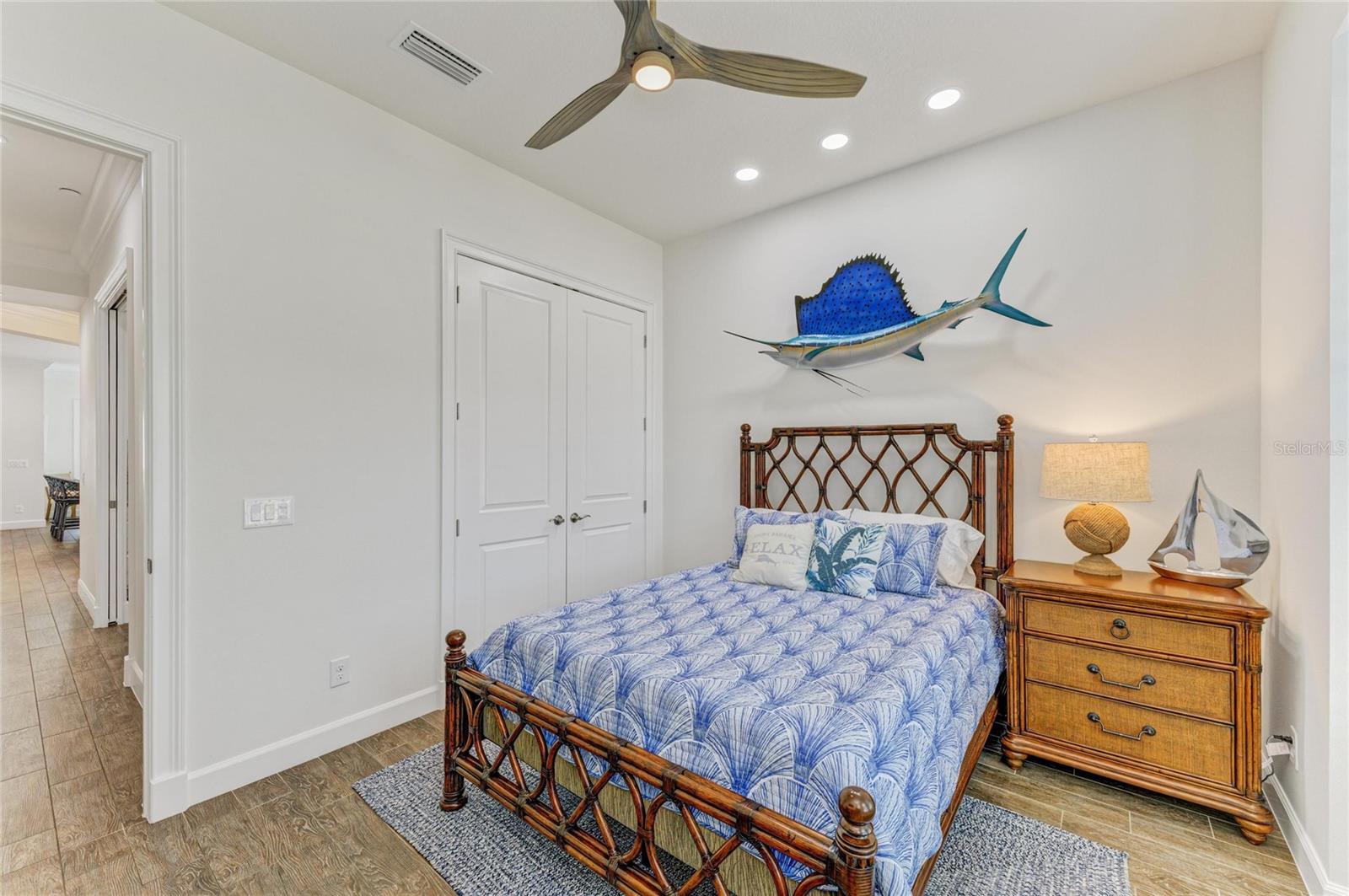 334 CASTAWAY CAY DR #101