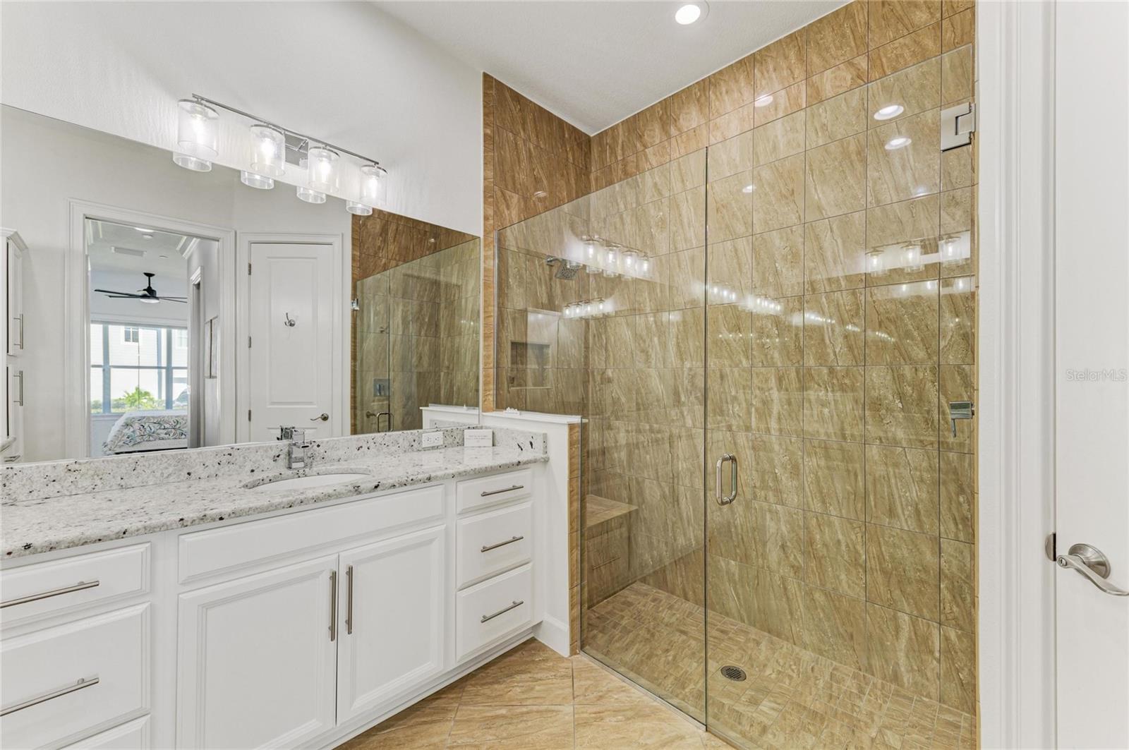 334 CASTAWAY CAY DR #101