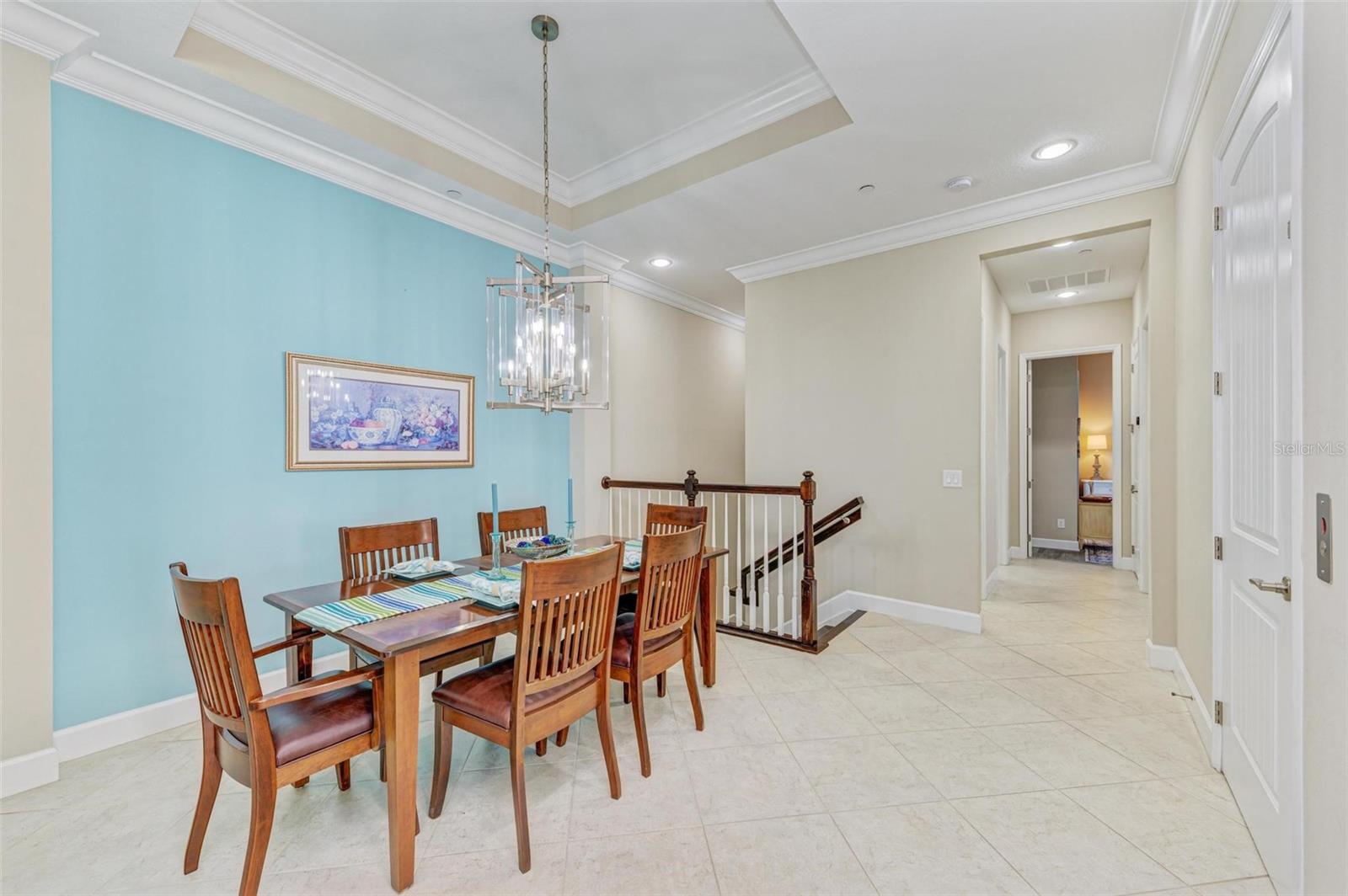 315 SAPPHIRE LAKE DR #201