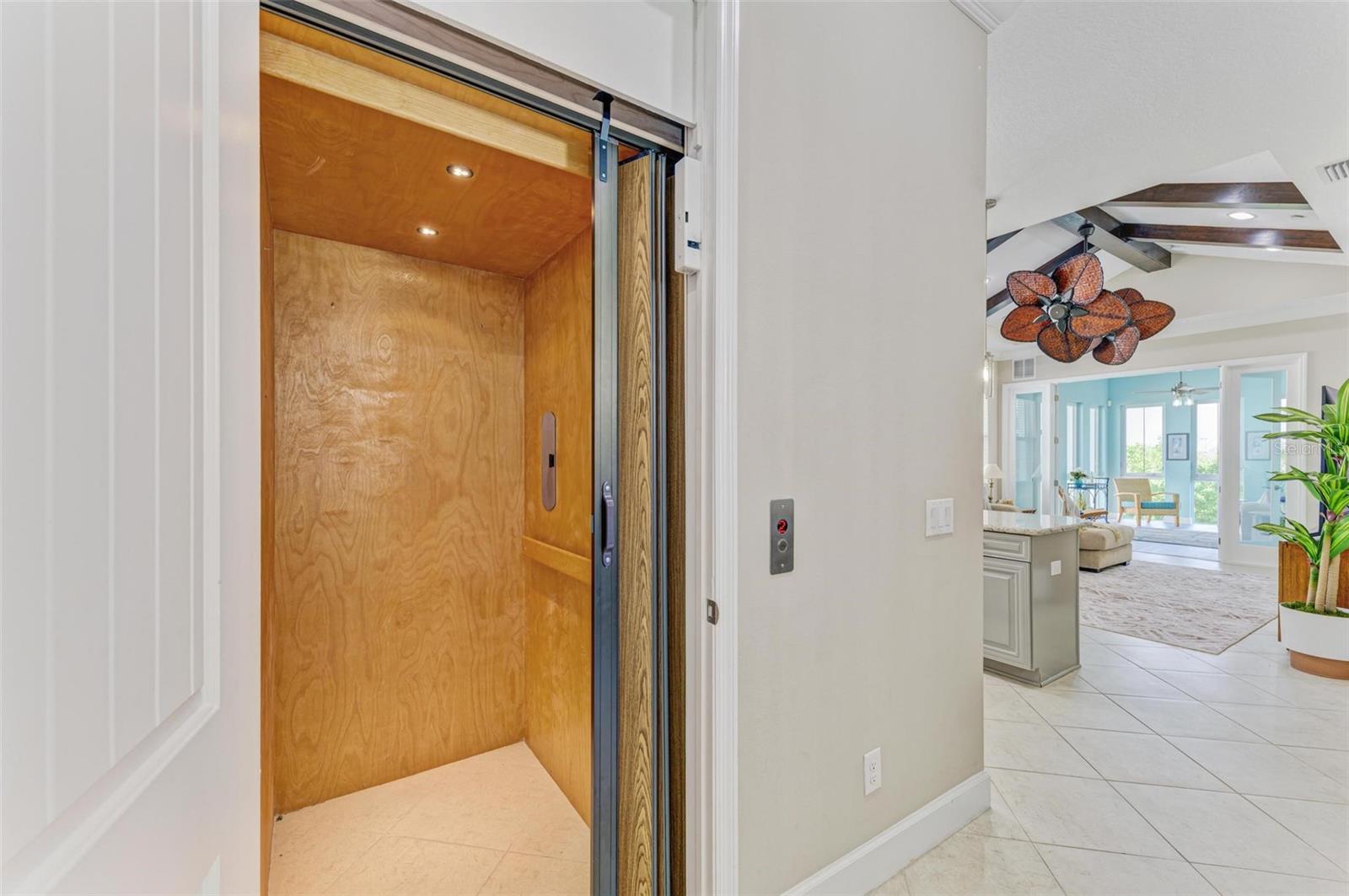 315 SAPPHIRE LAKE DR #201