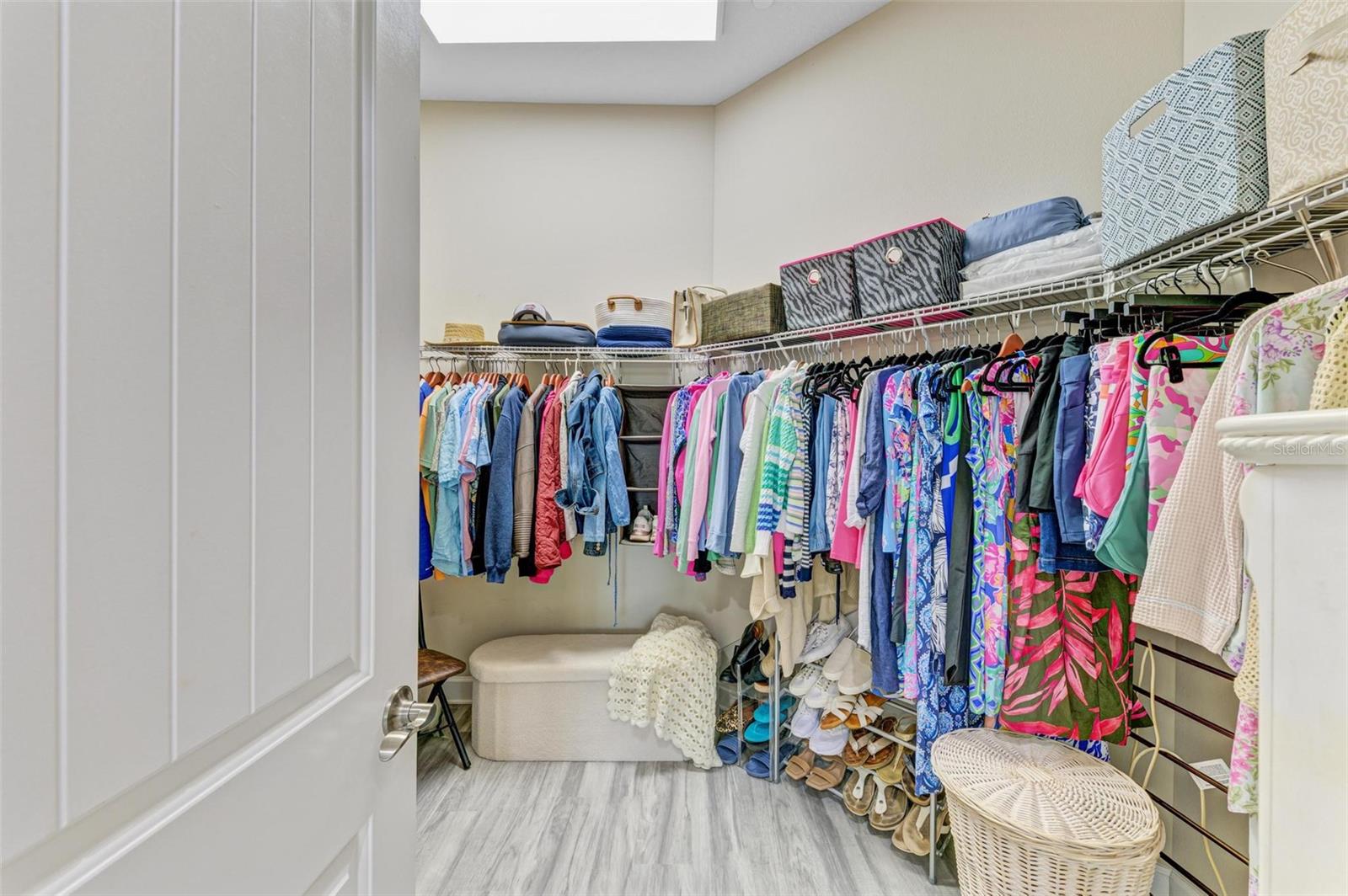 315 SAPPHIRE LAKE DR #201