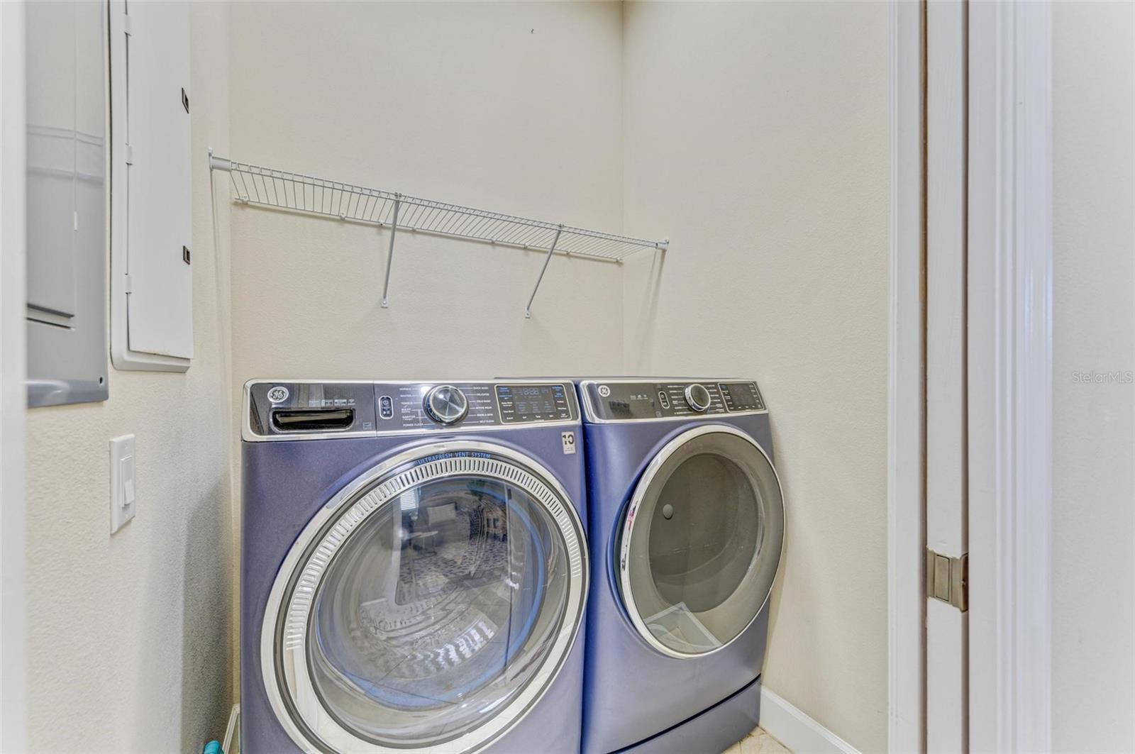 315 SAPPHIRE LAKE DR #201