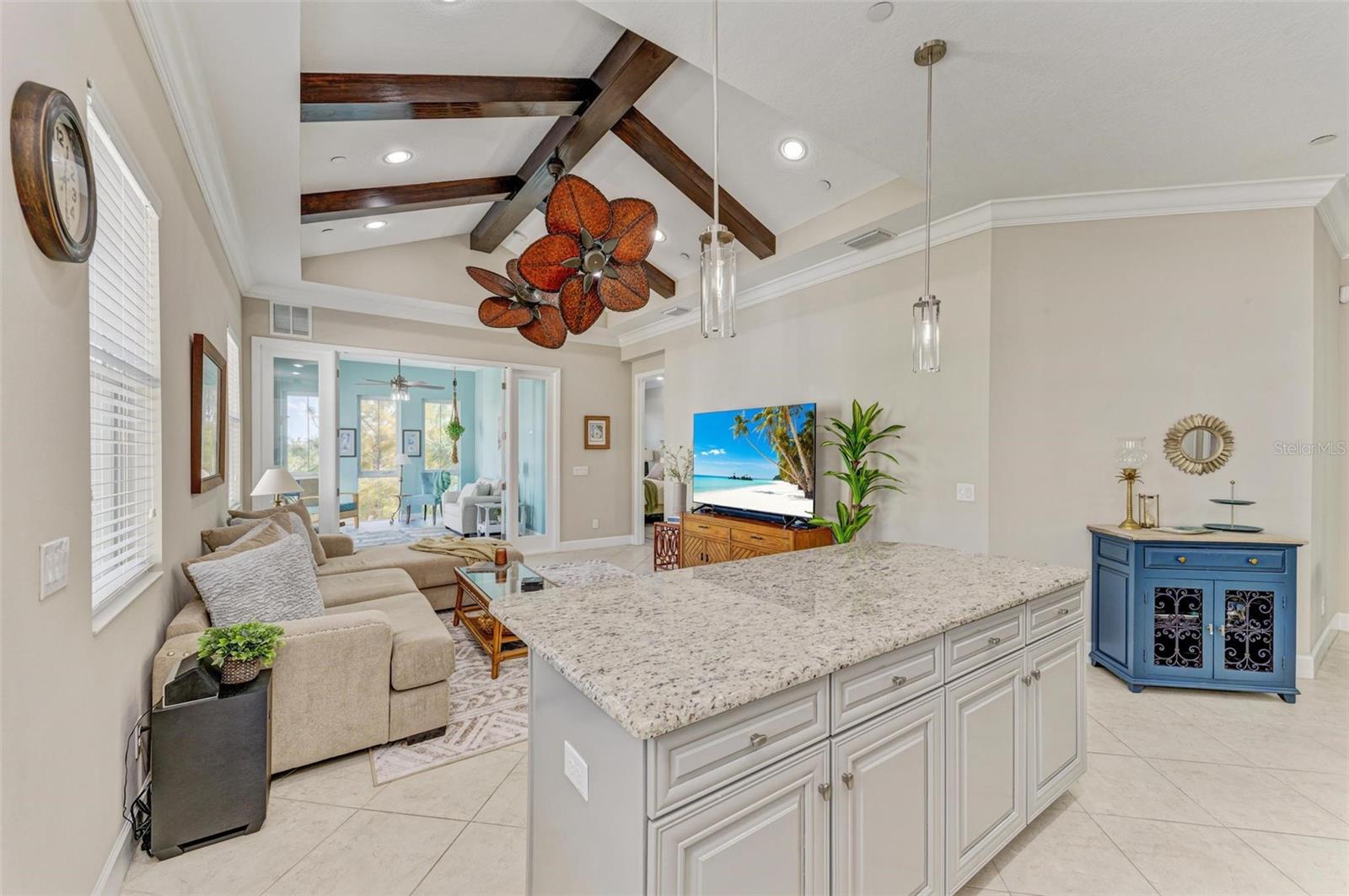 315 SAPPHIRE LAKE DR #201