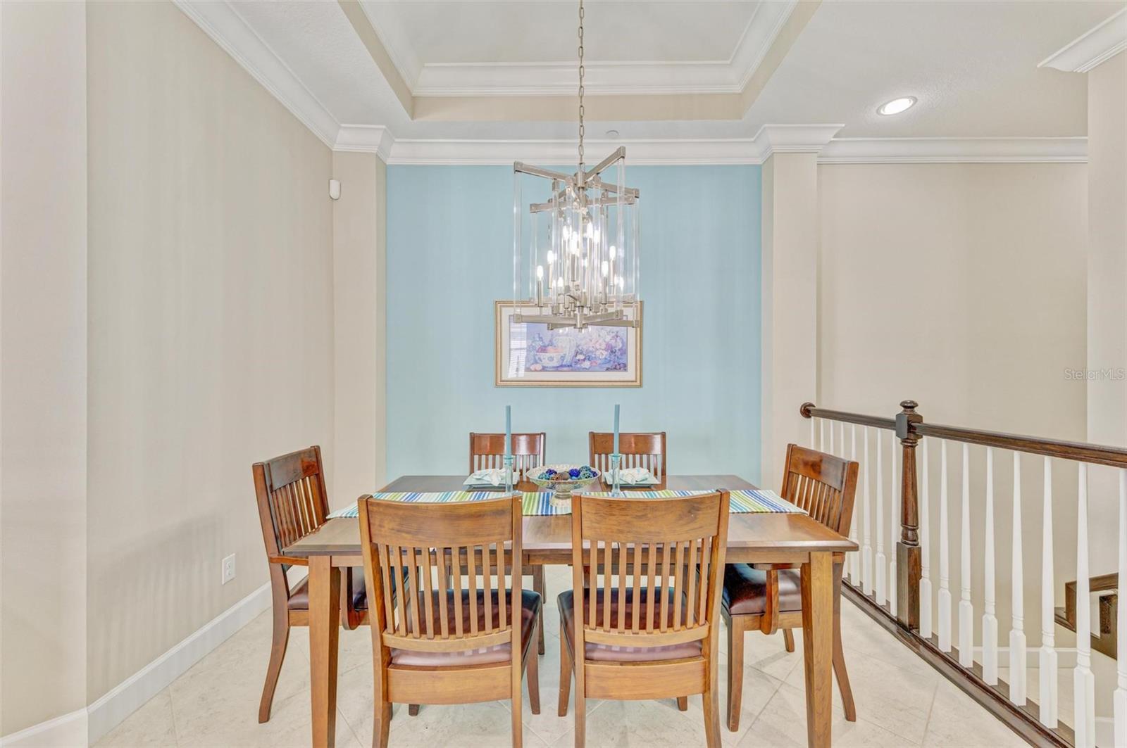 315 SAPPHIRE LAKE DR #201