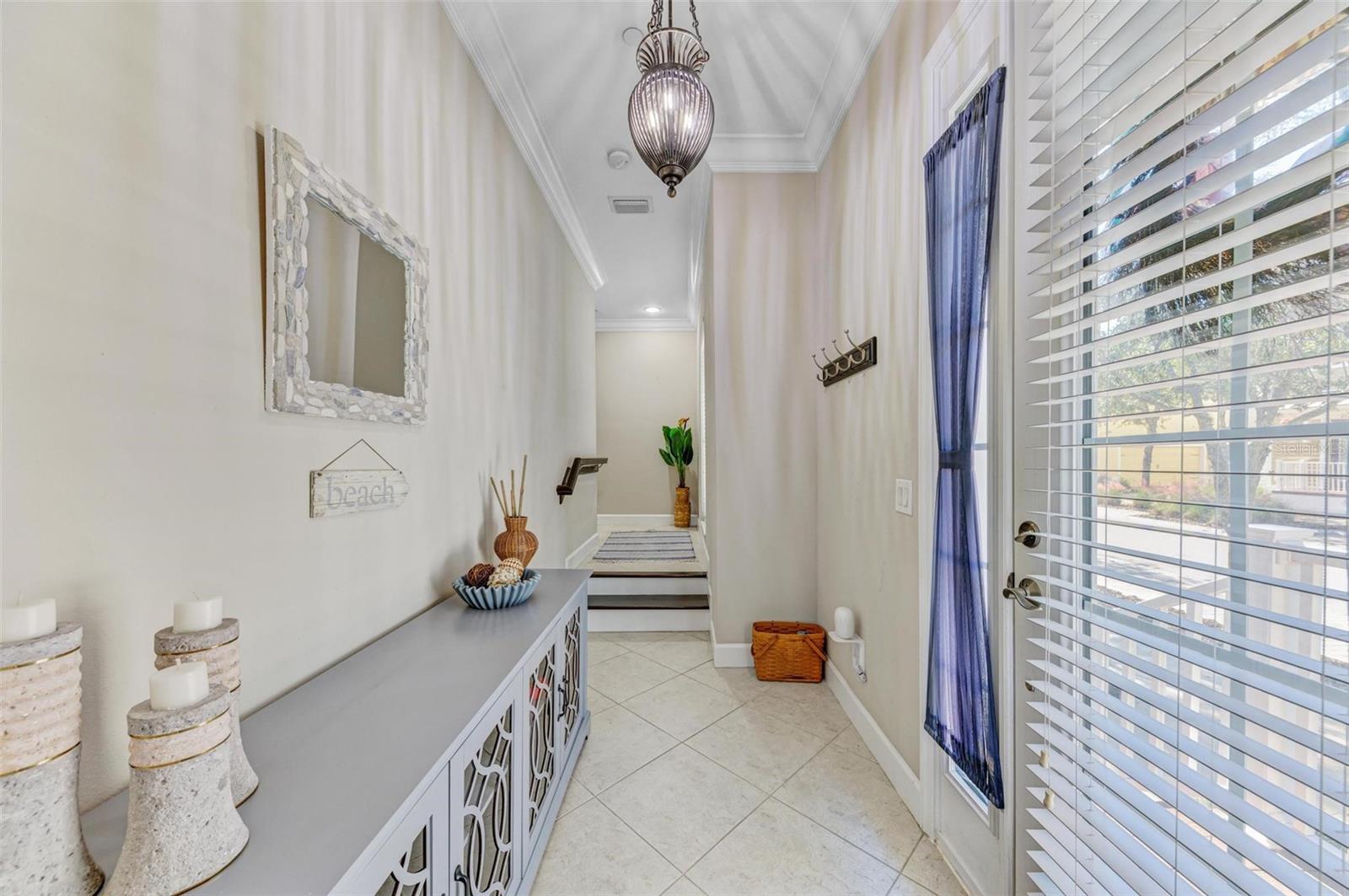 315 SAPPHIRE LAKE DR #201