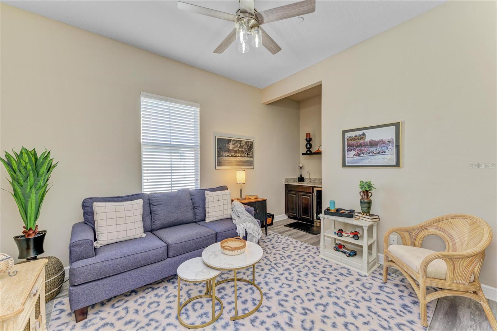 315 SAPPHIRE LAKE DR #201