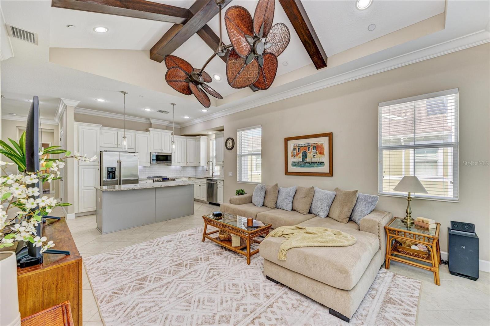 315 SAPPHIRE LAKE DR #201