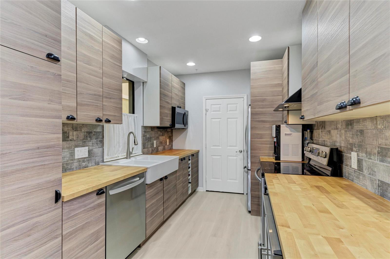 4024 OVERTURE CIR #486