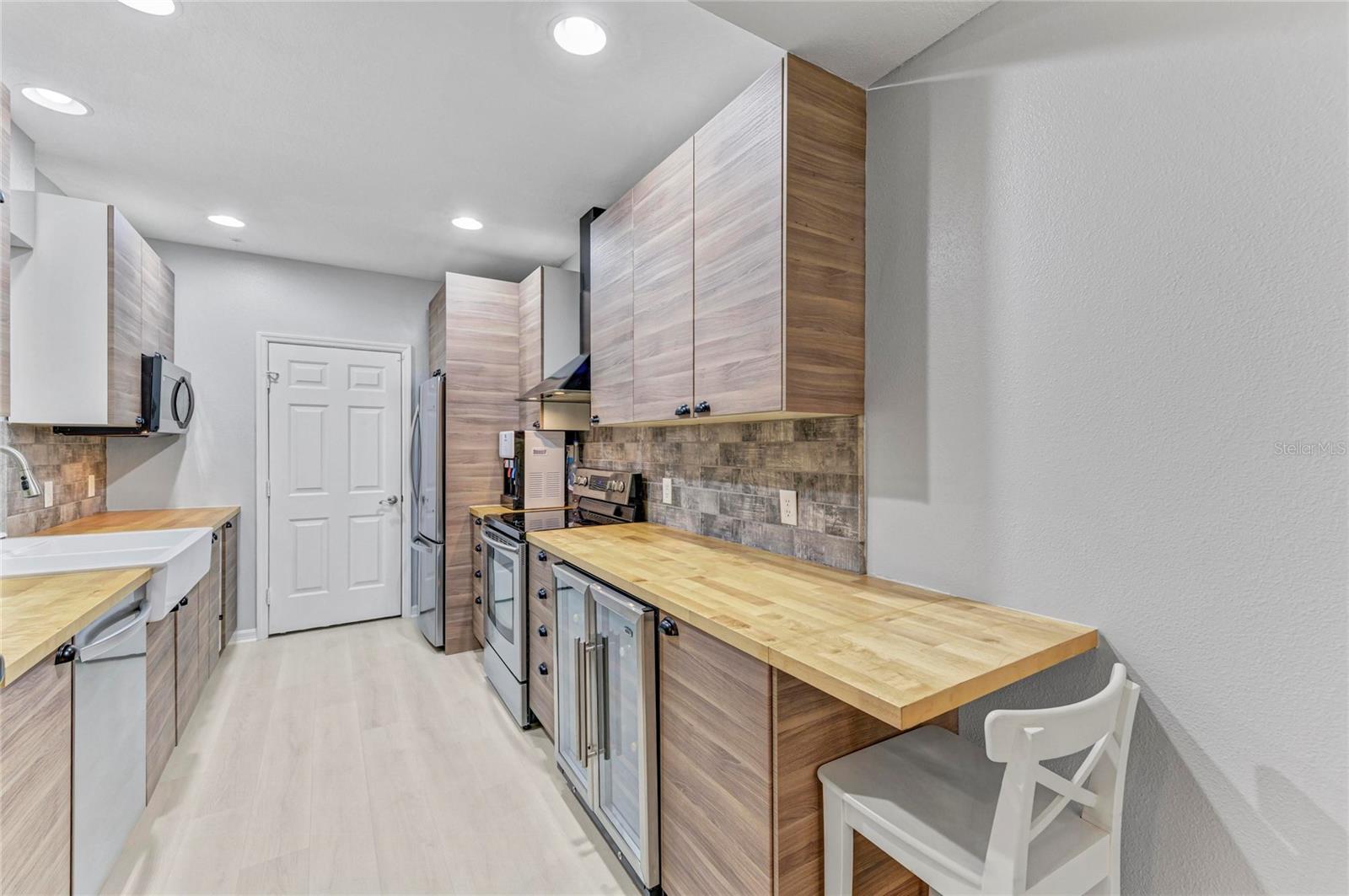 4024 OVERTURE CIR #486