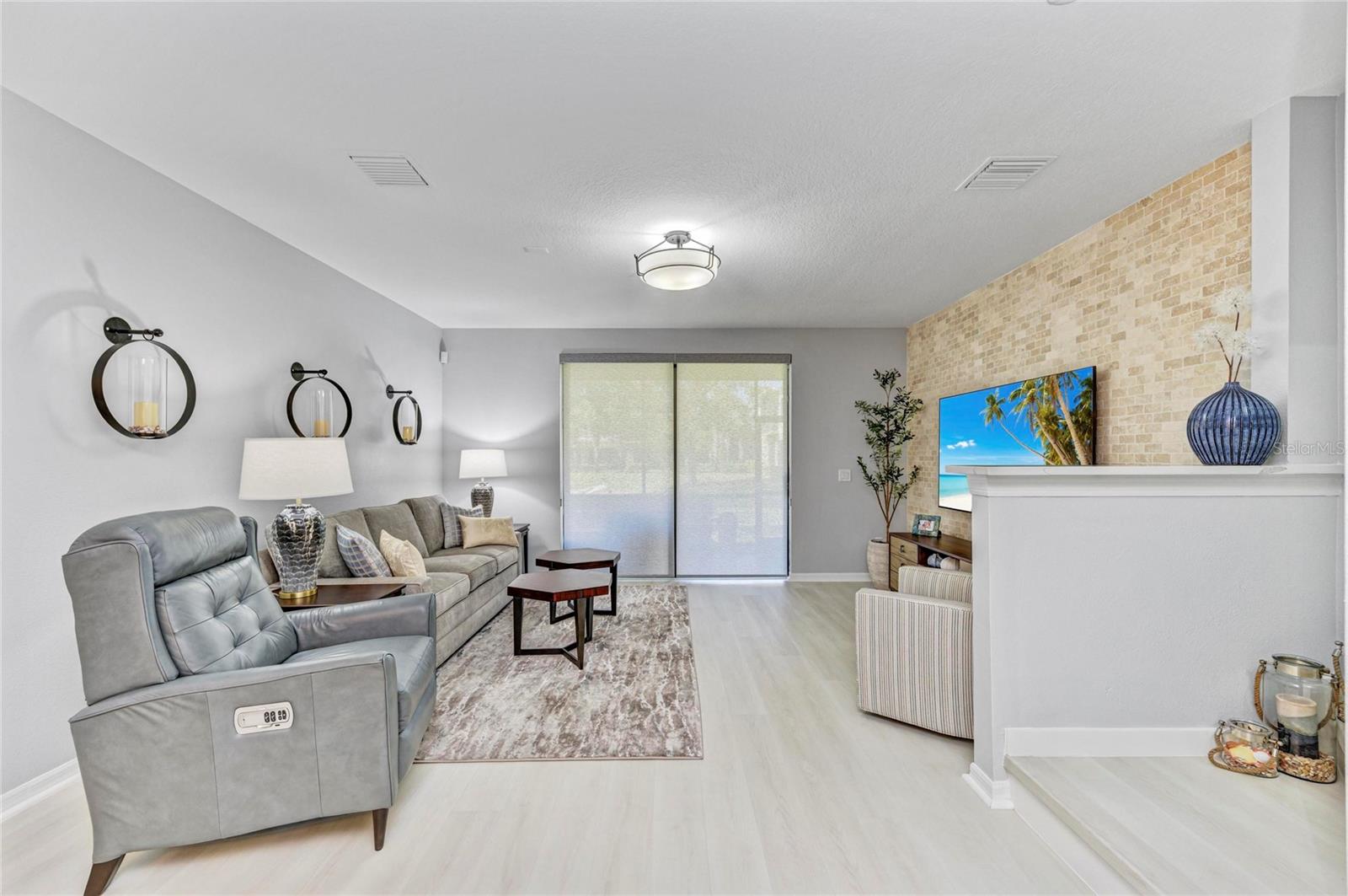 4024 OVERTURE CIR #486