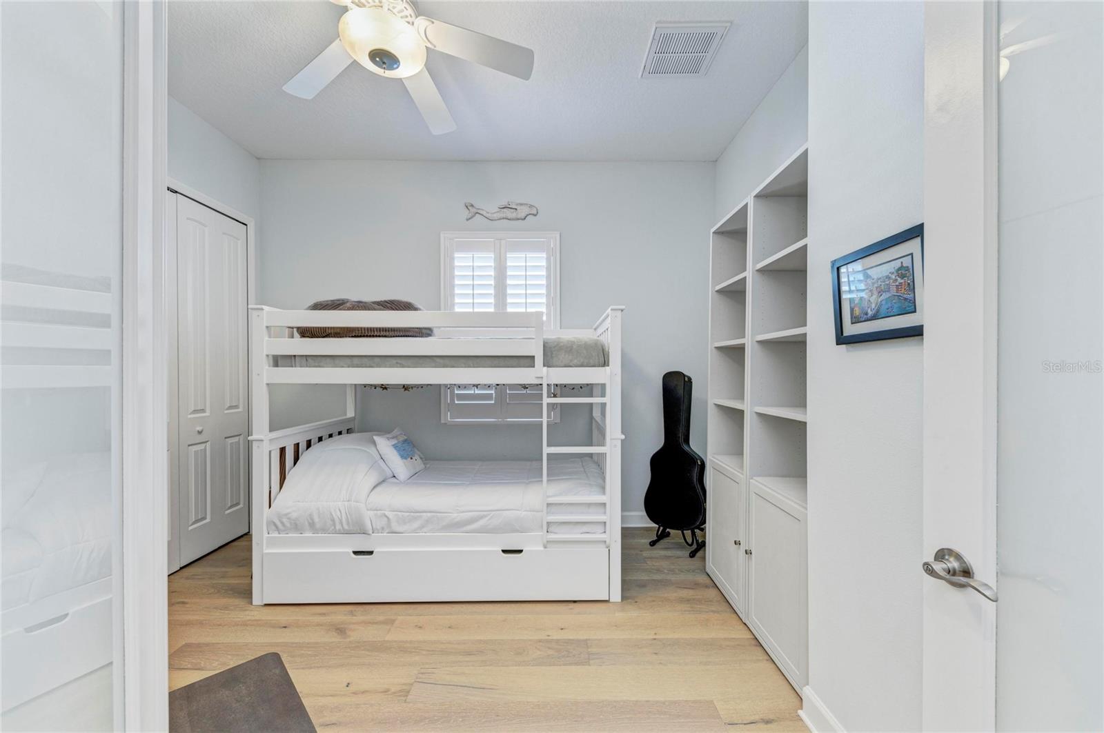 348 SAPPHIRE LAKE DR #201