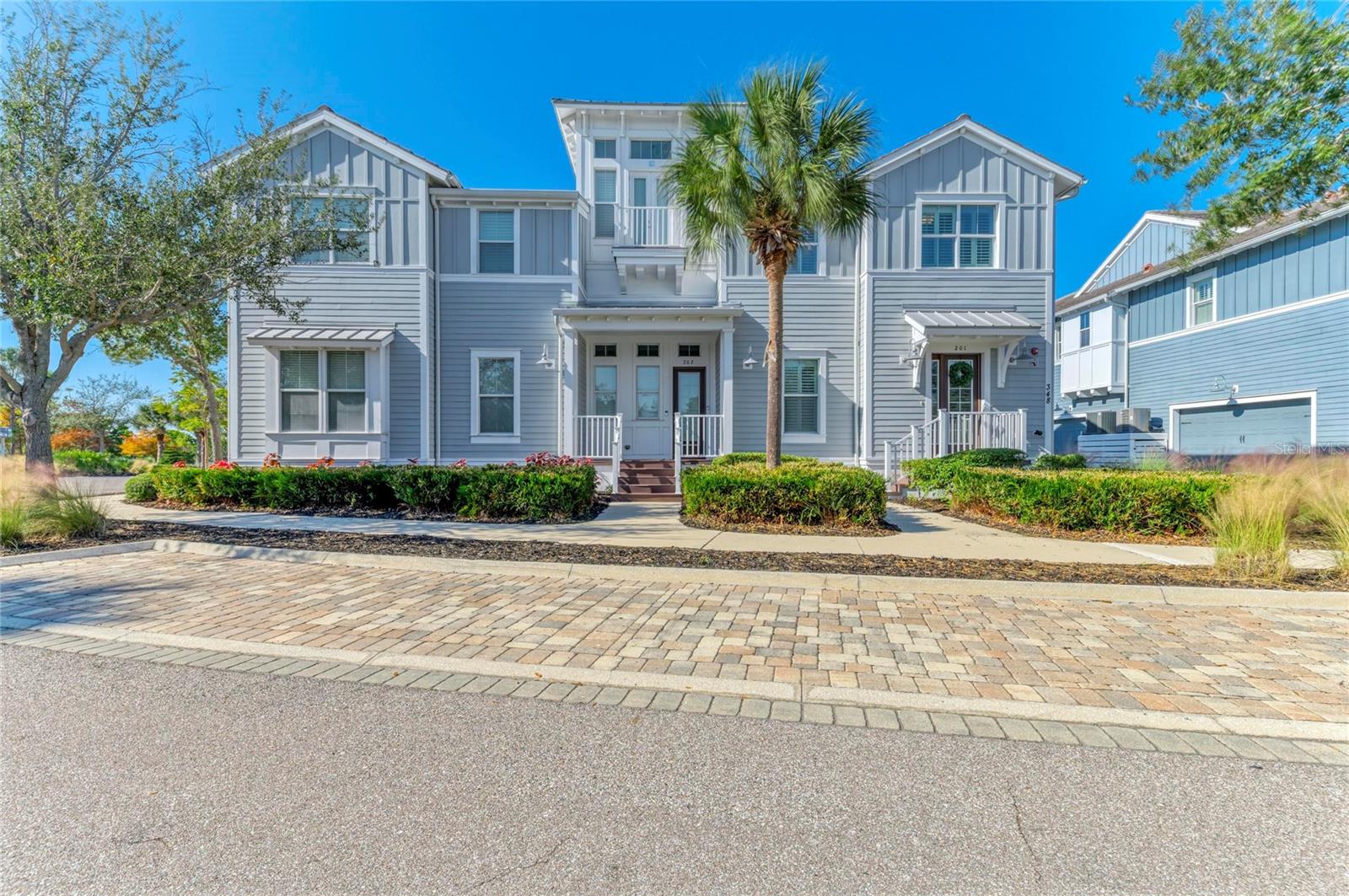 348 SAPPHIRE LAKE DR #201