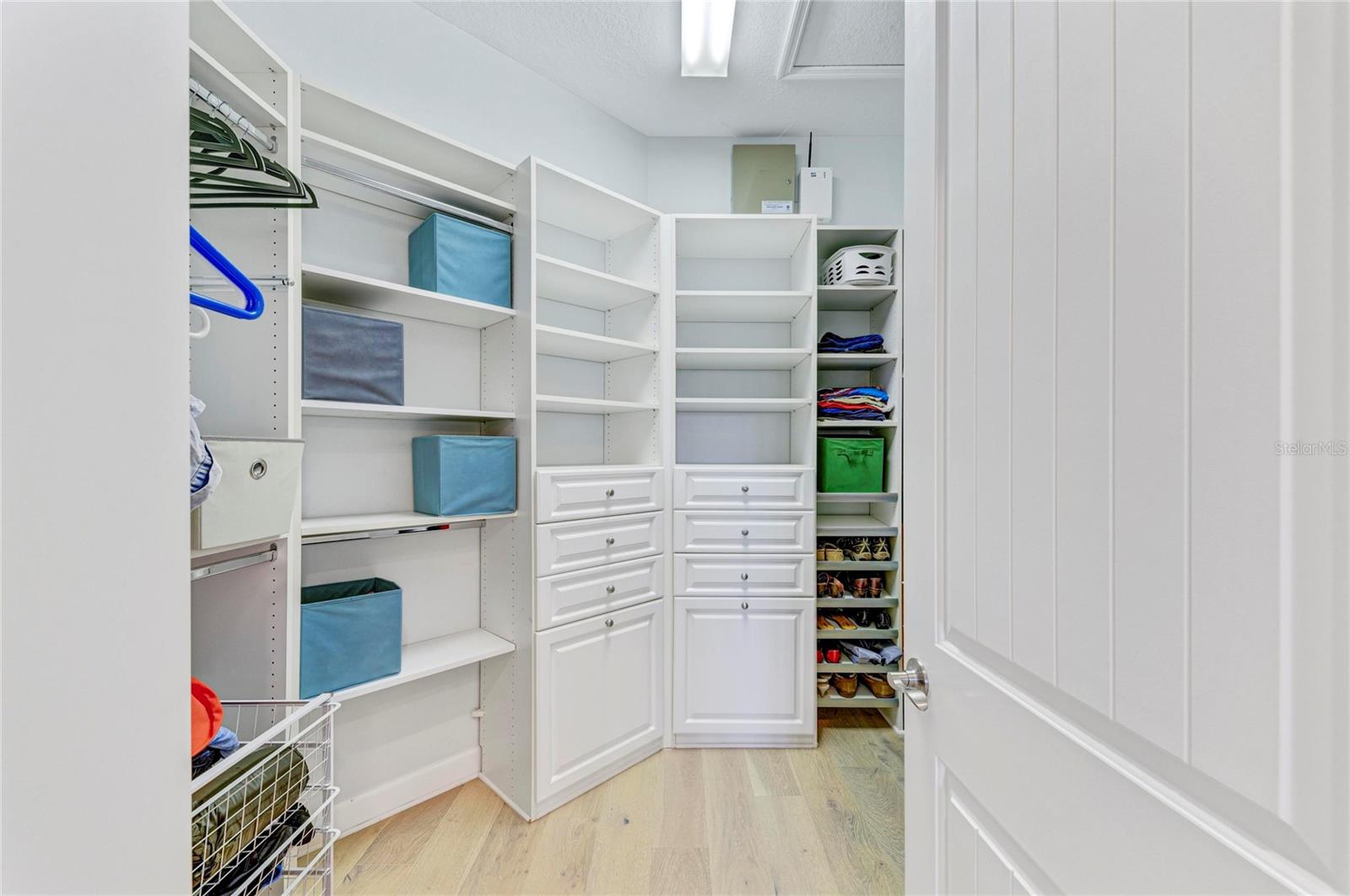 348 SAPPHIRE LAKE DR #201