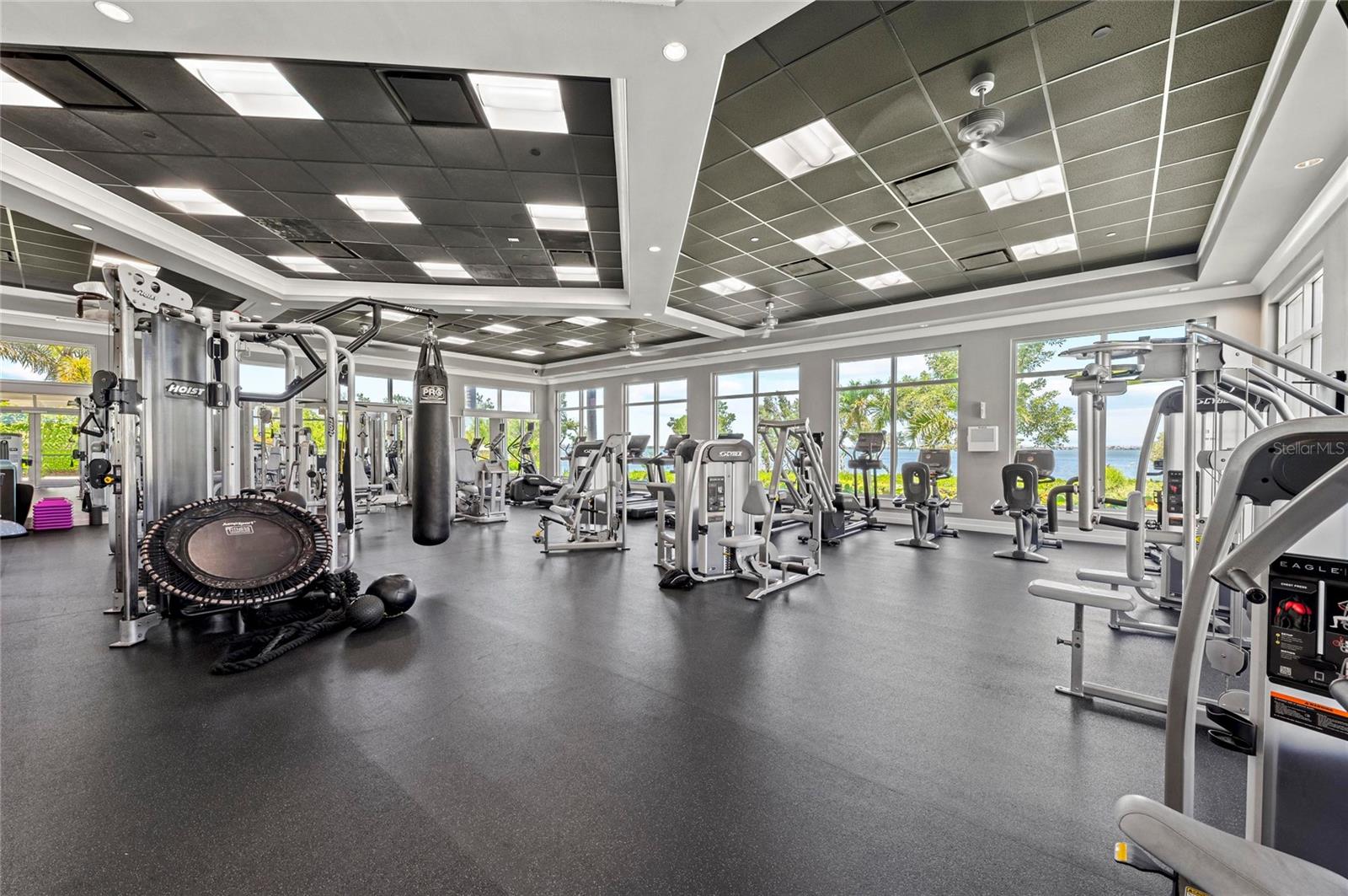 348 SAPPHIRE LAKE DR #201