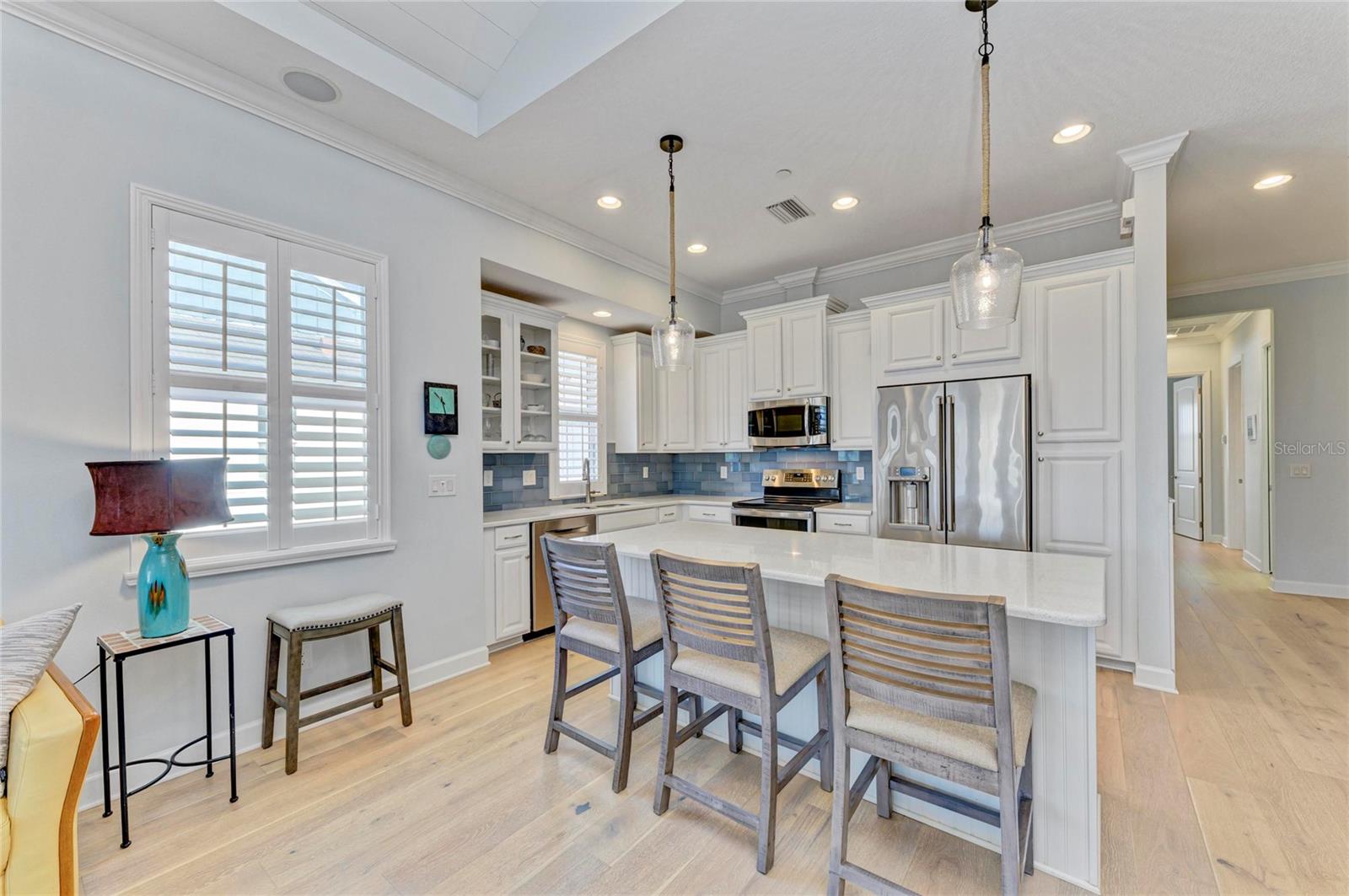 348 SAPPHIRE LAKE DR #201