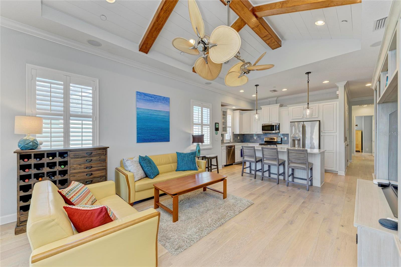 348 SAPPHIRE LAKE DR #201