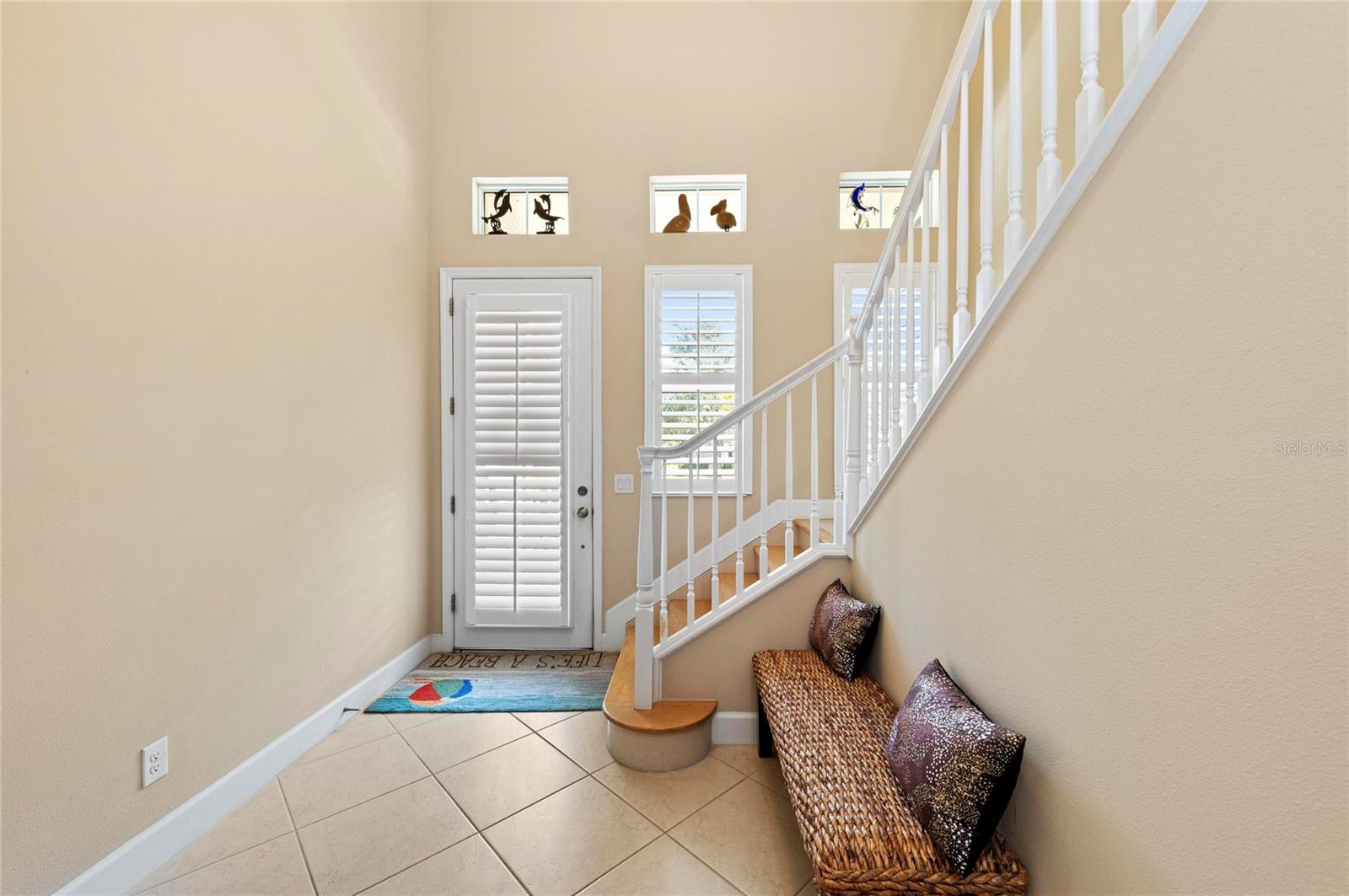 266 SAPPHIRE LAKE DR #202