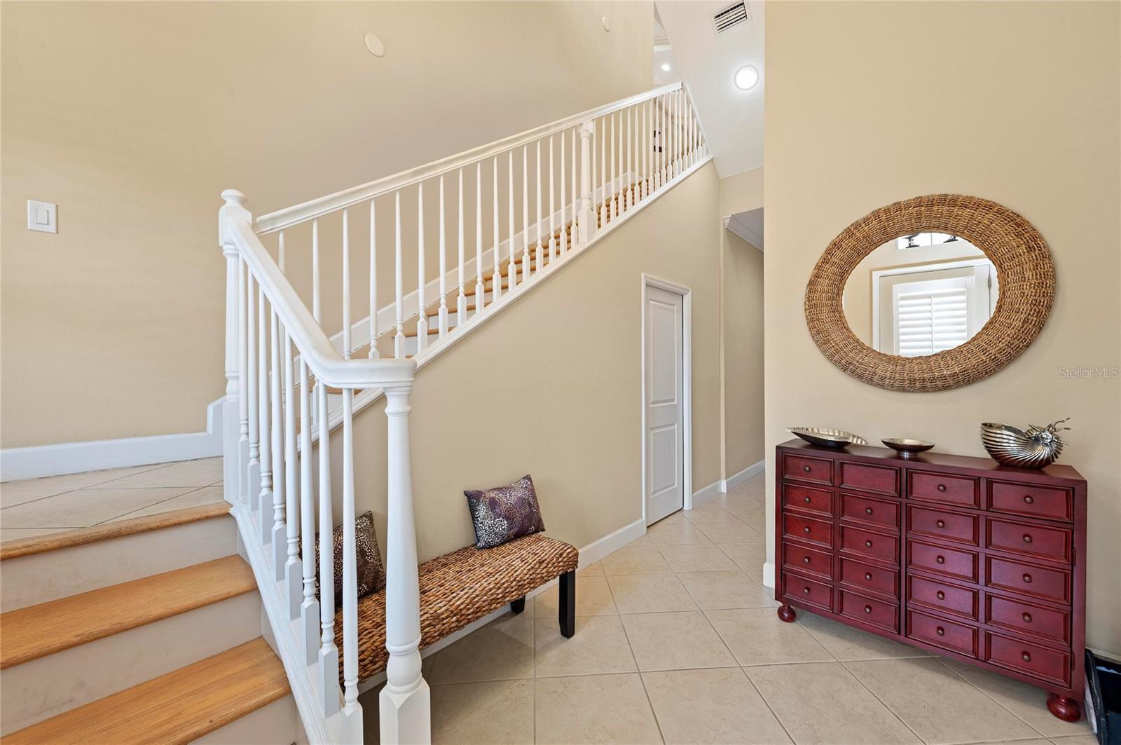 266 SAPPHIRE LAKE DR #202