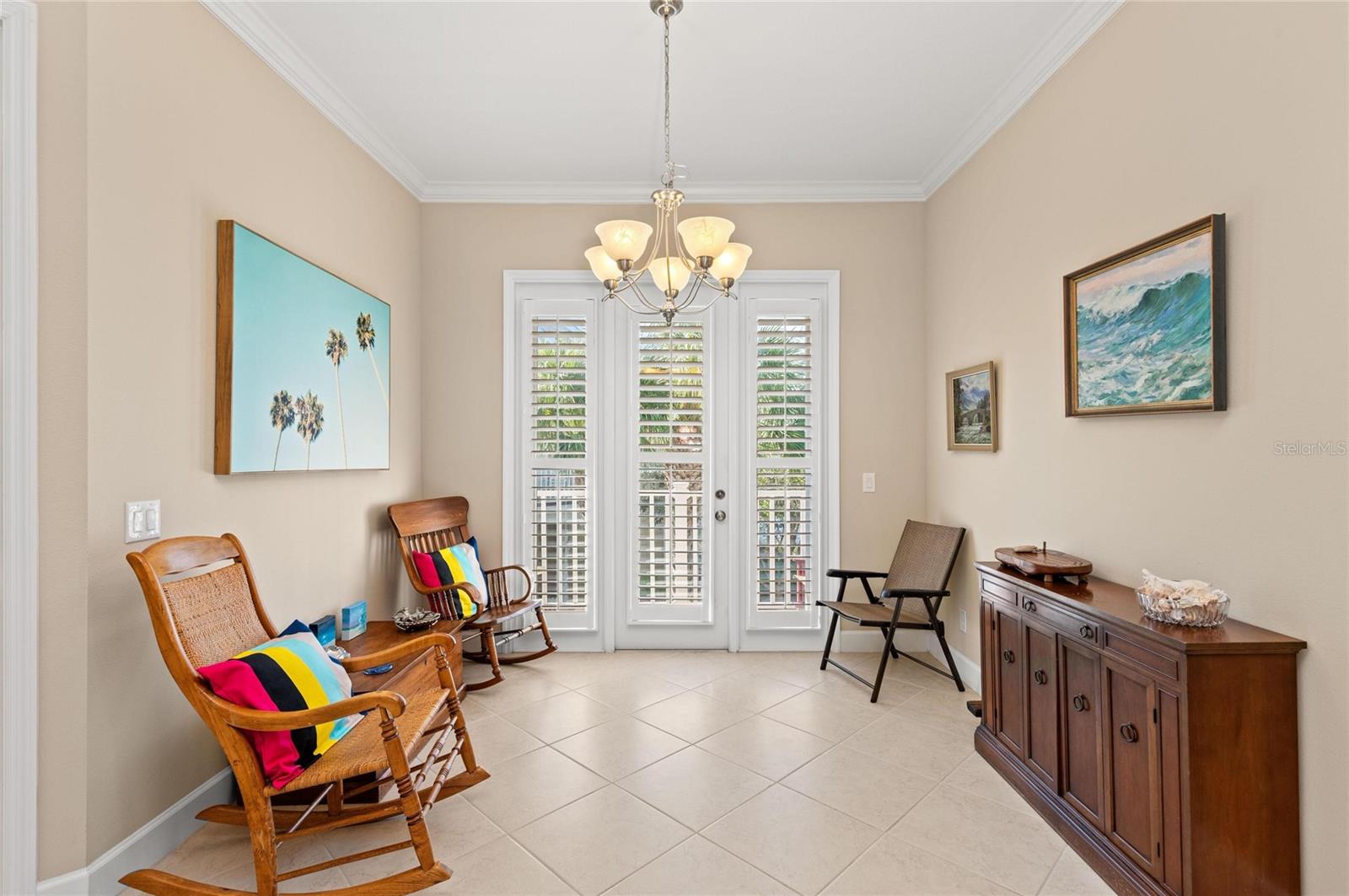 266 SAPPHIRE LAKE DR #202