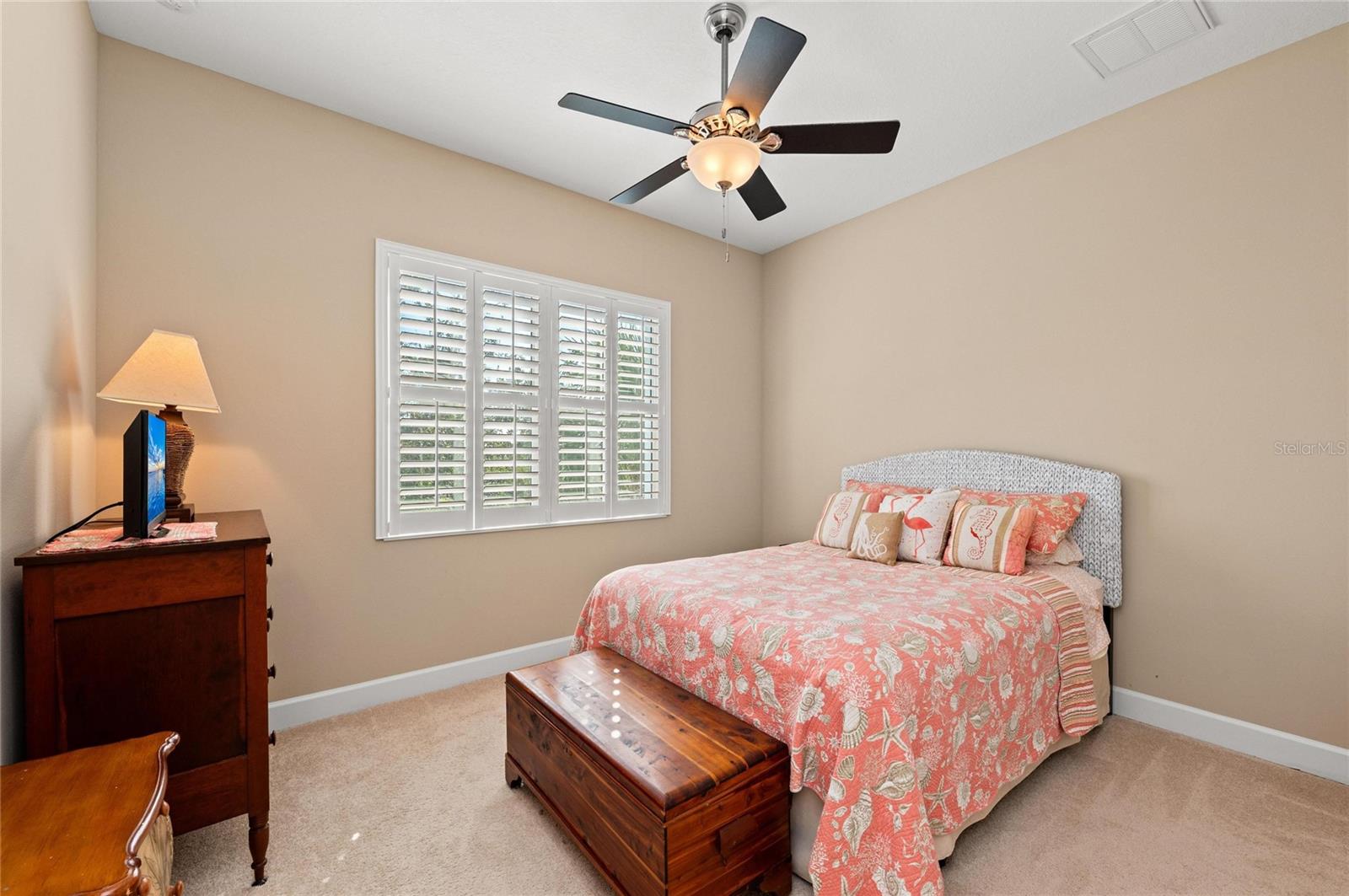 266 SAPPHIRE LAKE DR #202