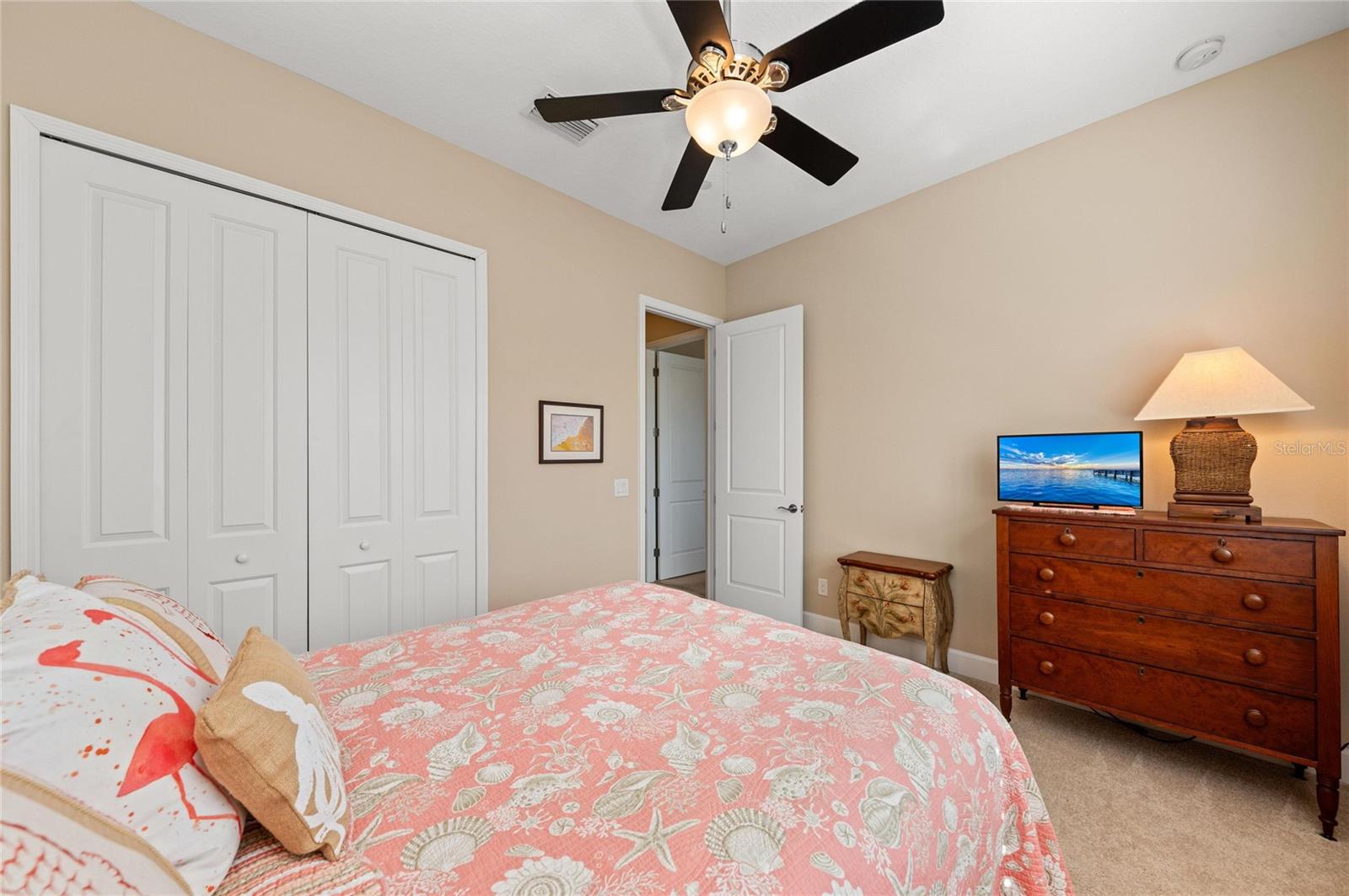 266 SAPPHIRE LAKE DR #202