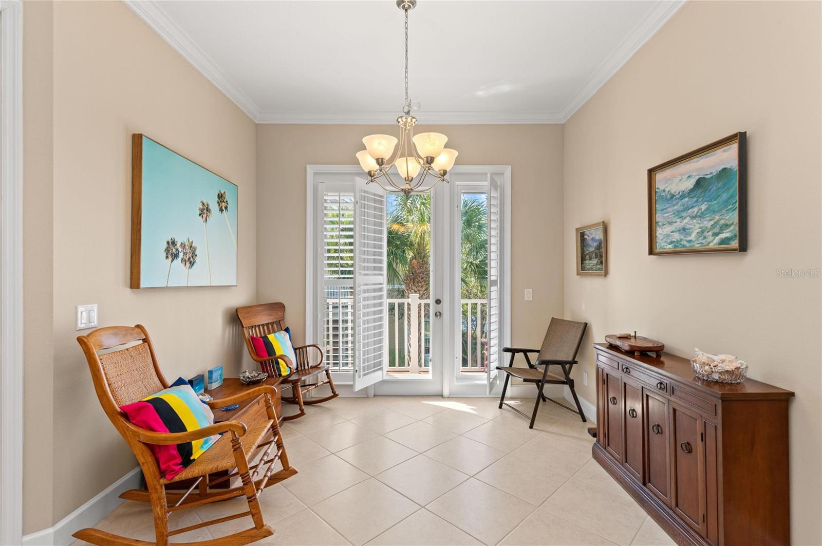 266 SAPPHIRE LAKE DR #202