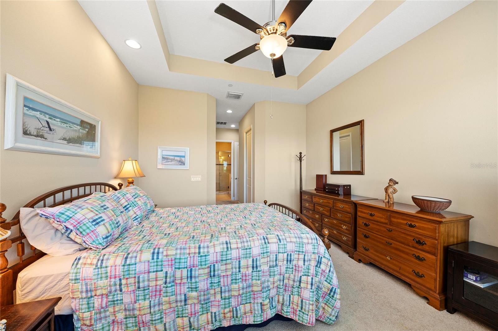 266 SAPPHIRE LAKE DR #202