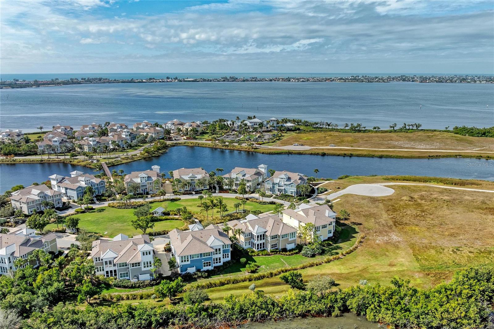 229 SAPPHIRE LAKE #101