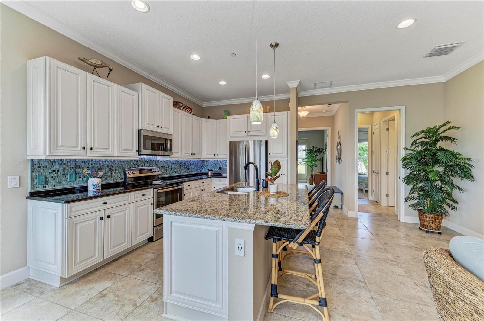 229 SAPPHIRE LAKE #101