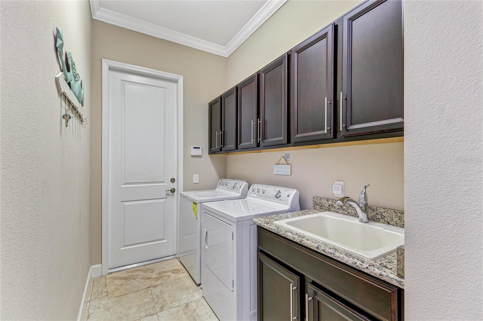 229 SAPPHIRE LAKE #101