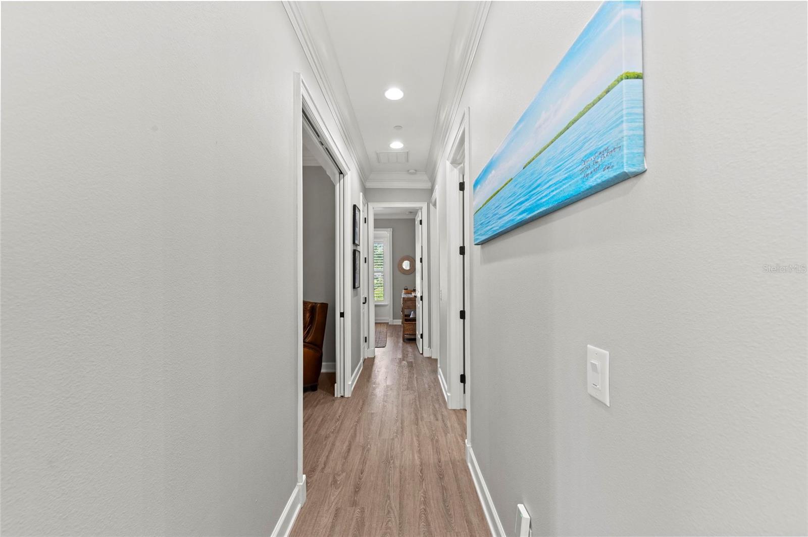 275 SAPPHIRE LAKE DR #101